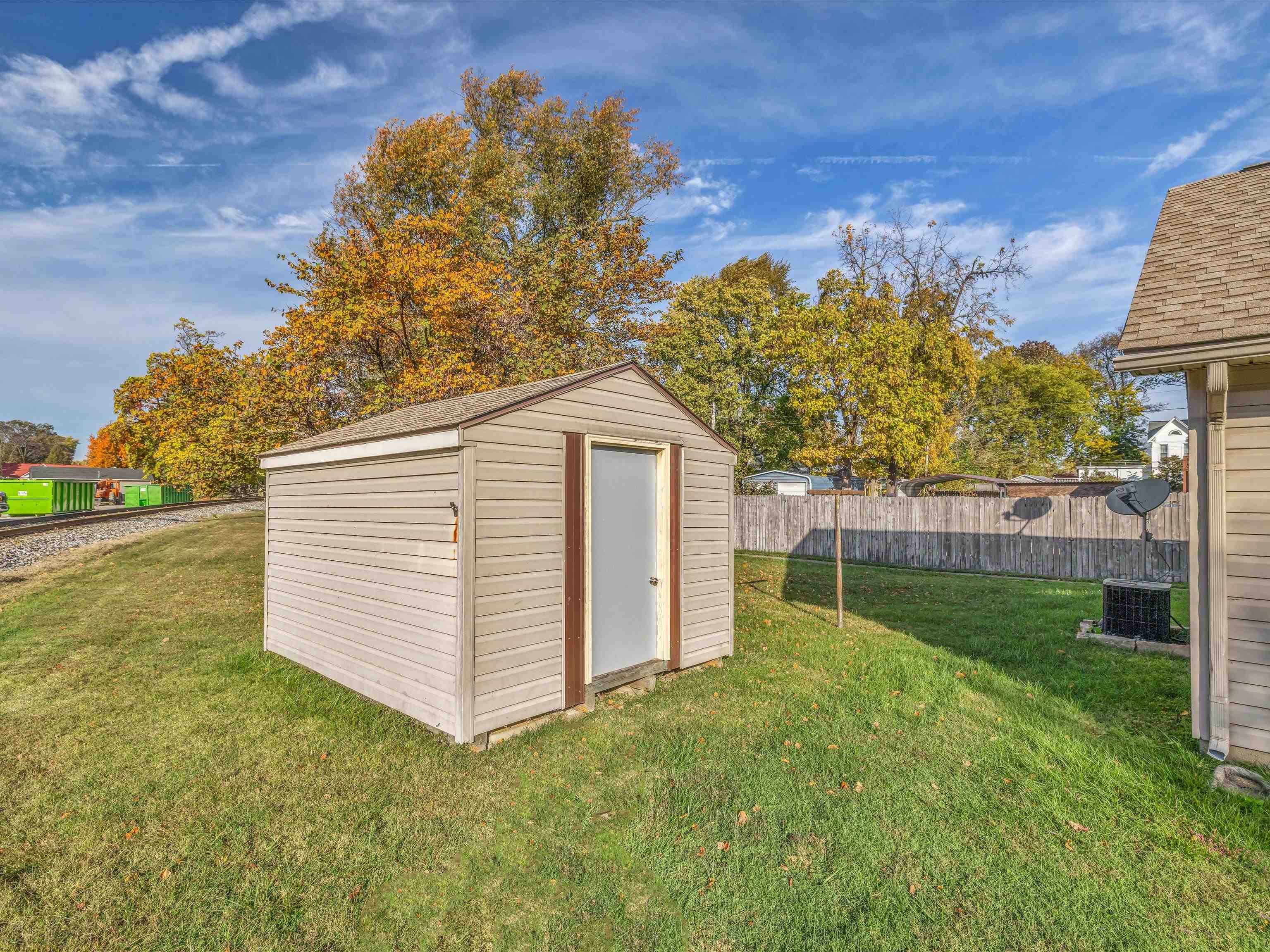 1018 Walnut St., Owensboro, Kentucky 42301, 3 Bedrooms Bedrooms, ,1 BathroomBathrooms,Single Family Residence,For Sale,Walnut St.,88375
