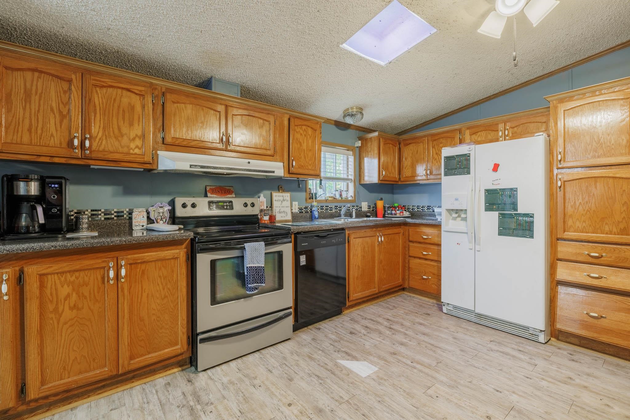 230 Williams Avenue, Lewisport, Kentucky 42351, 3 Bedrooms Bedrooms, ,2 BathroomsBathrooms,Manufactured Home,For Sale,Williams Avenue,88382