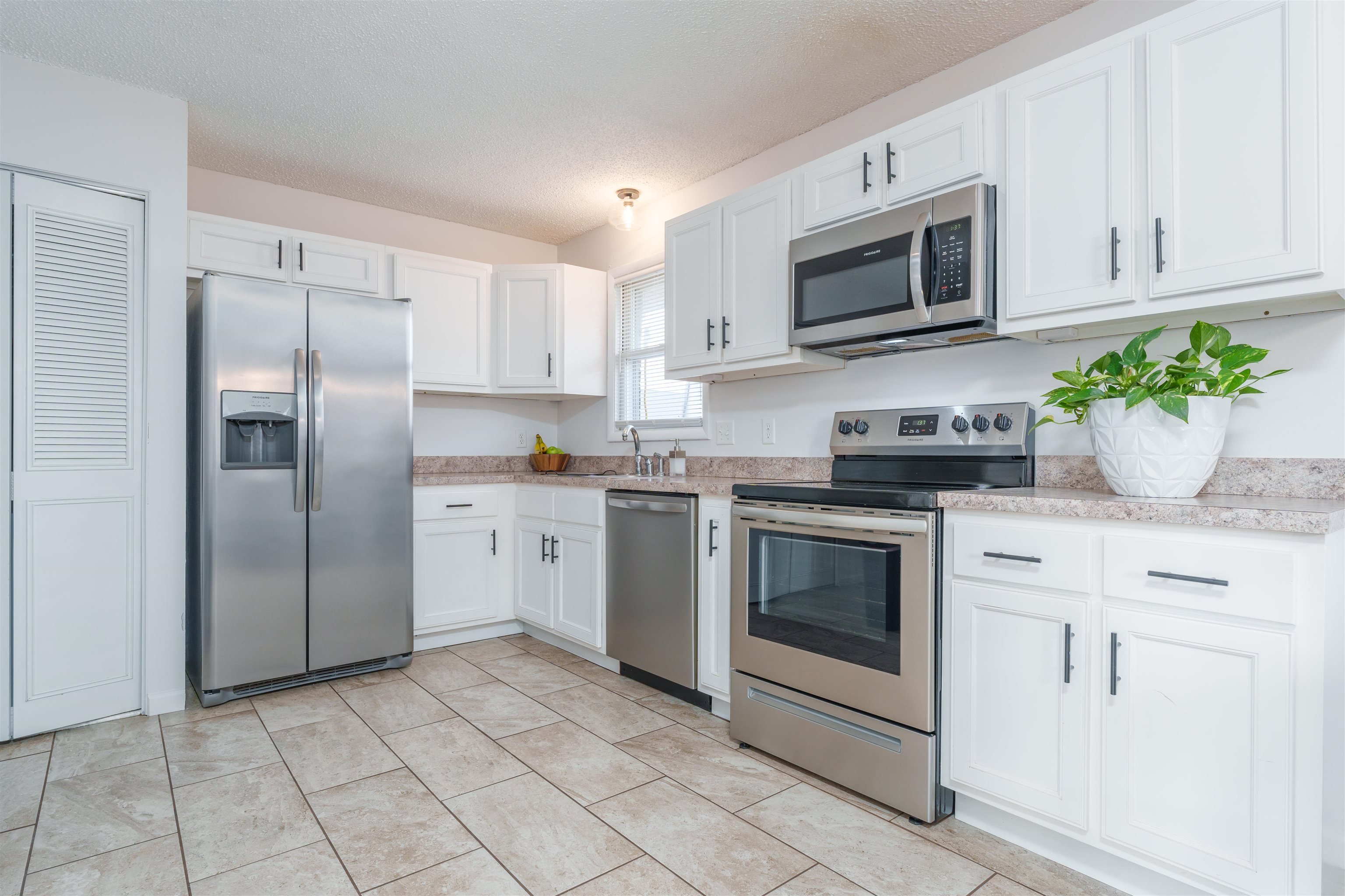 2349 Palladio Ave, Owensboro, Kentucky 42301, 3 Bedrooms Bedrooms, ,1 BathroomBathrooms,Single Family Residence,For Sale,Palladio Ave,88403