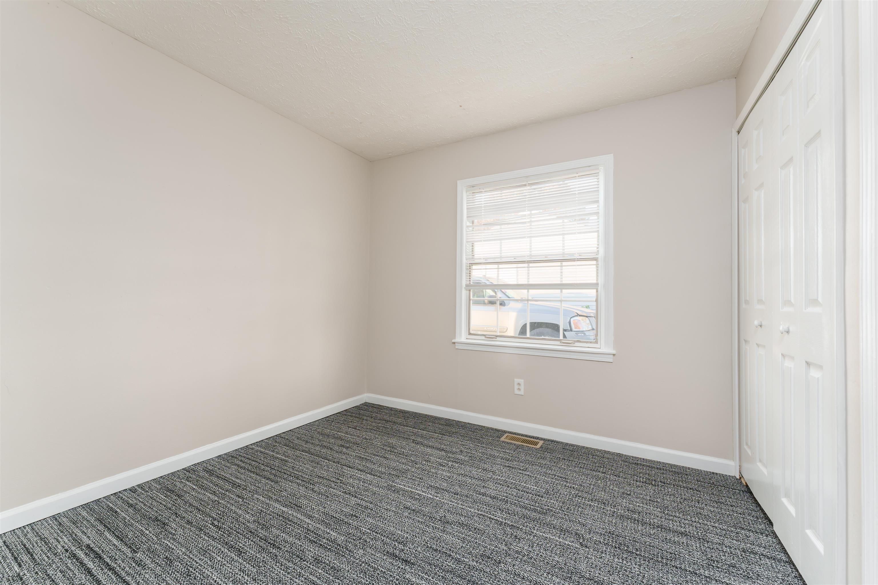 4015 Rudy Martin Drive, Owensboro, Kentucky 42301, 3 Bedrooms Bedrooms, ,2 BathroomsBathrooms,Single Family Residence,For Sale,Rudy Martin Drive,88412