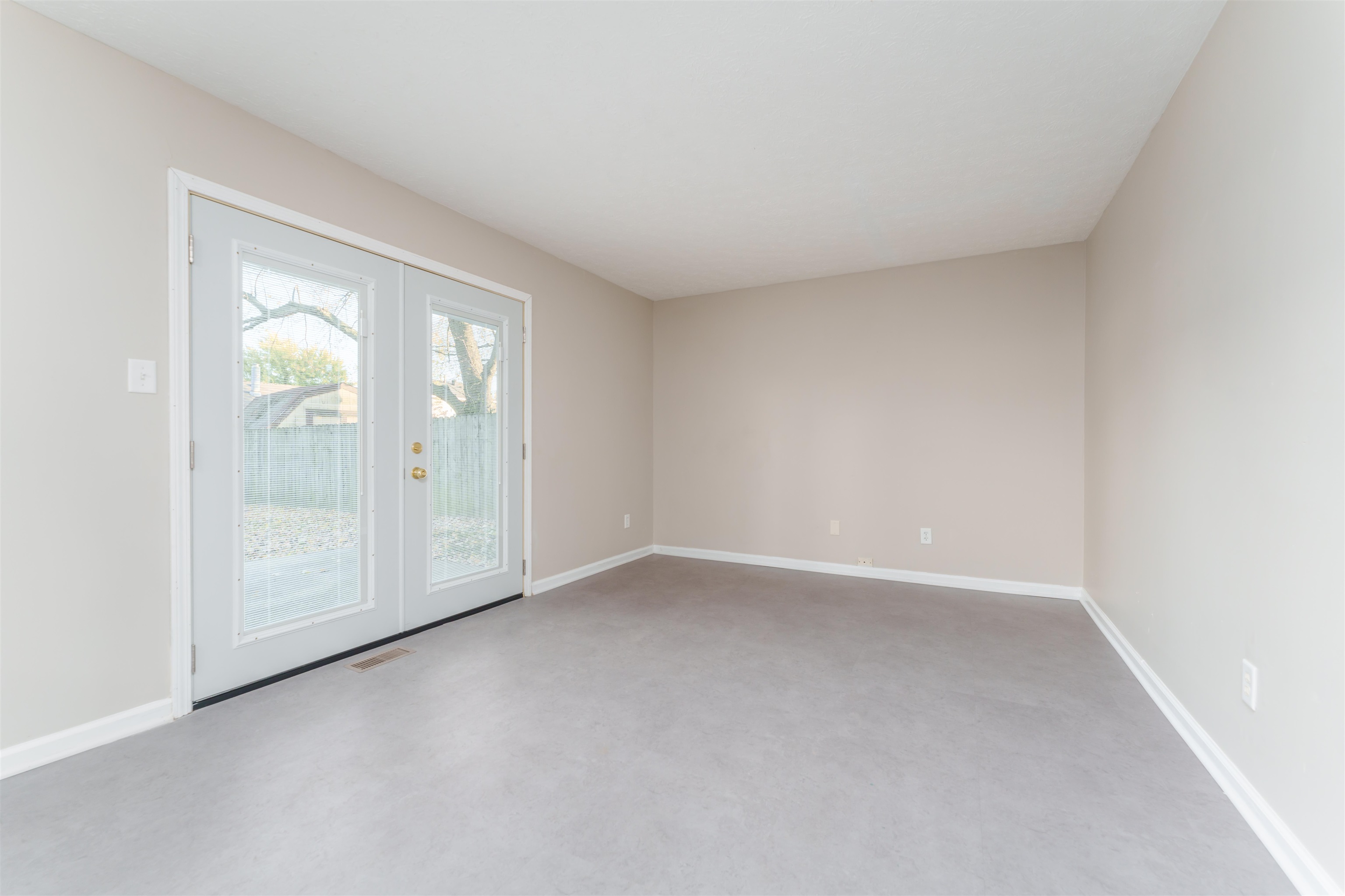 4015 Rudy Martin Drive, Owensboro, Kentucky 42301, 3 Bedrooms Bedrooms, ,2 BathroomsBathrooms,Single Family Residence,For Sale,Rudy Martin Drive,88412