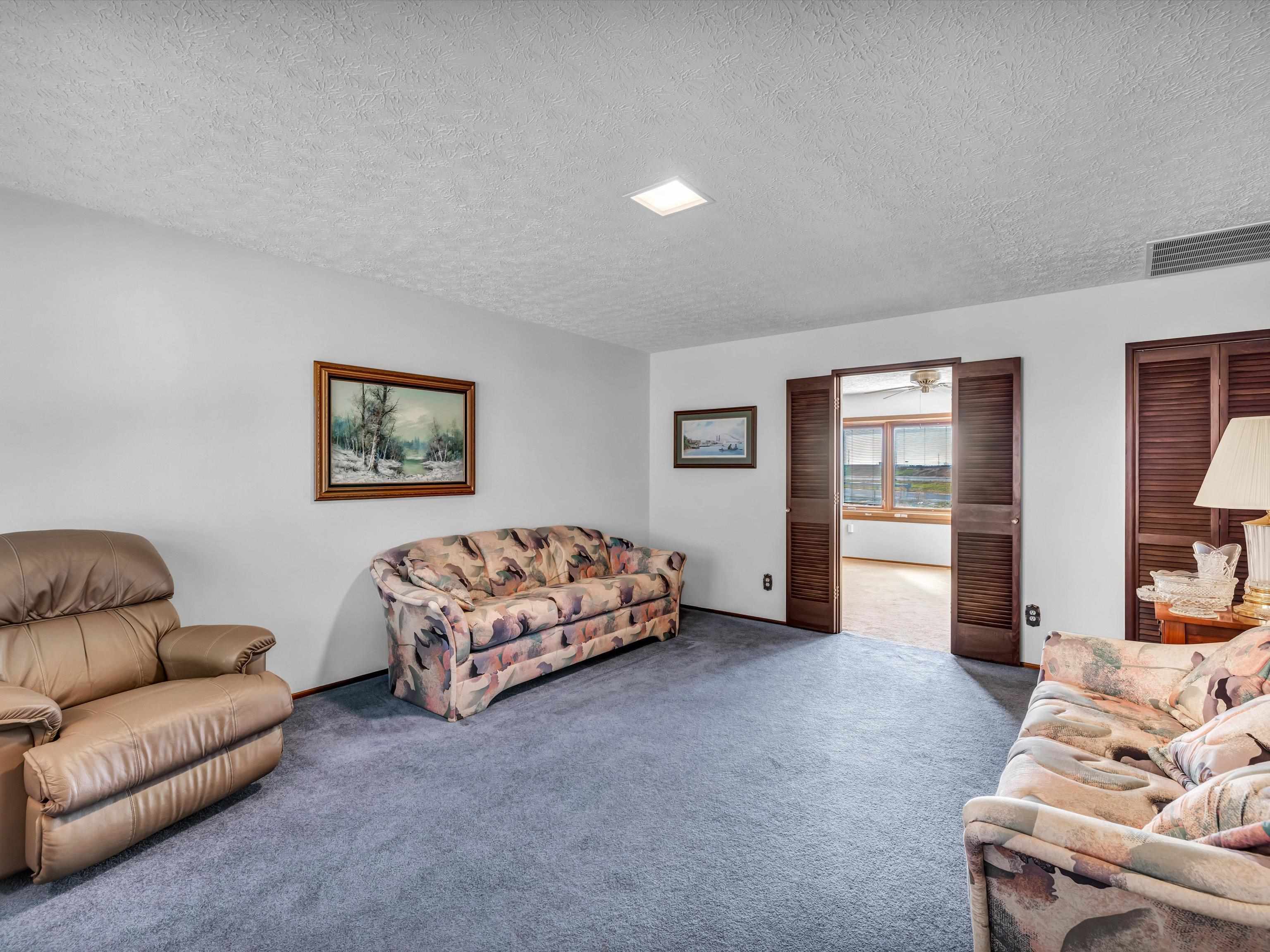 2616 Meridian Court, Owensboro, Kentucky 42301, 3 Bedrooms Bedrooms, ,2 BathroomsBathrooms,Single Family Residence,For Sale,Meridian Court,88415