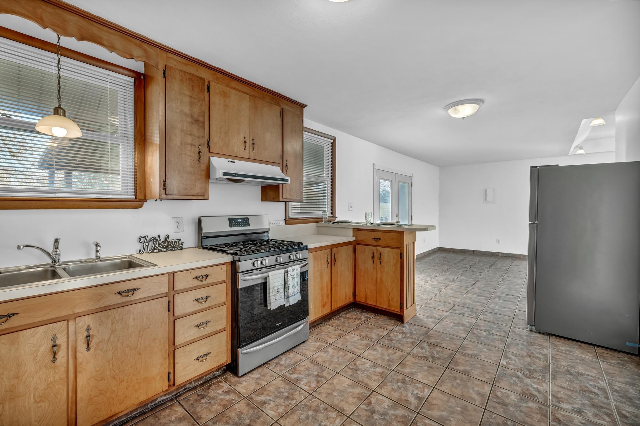 3535 Christie Place, Owensboro, Kentucky 42301, 3 Bedrooms Bedrooms, ,1 BathroomBathrooms,Single Family Residence,For Sale,Christie Place,88416