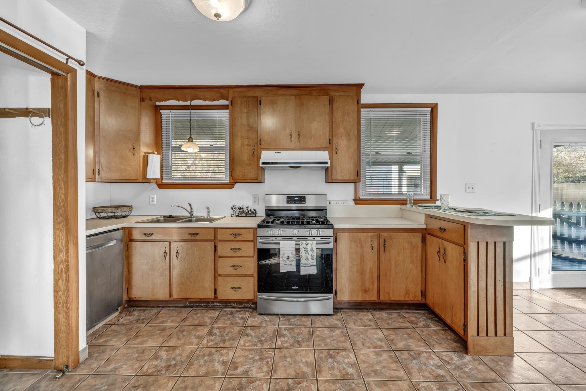 3535 Christie Place, Owensboro, Kentucky 42301, 3 Bedrooms Bedrooms, ,1 BathroomBathrooms,Single Family Residence,For Sale,Christie Place,88416