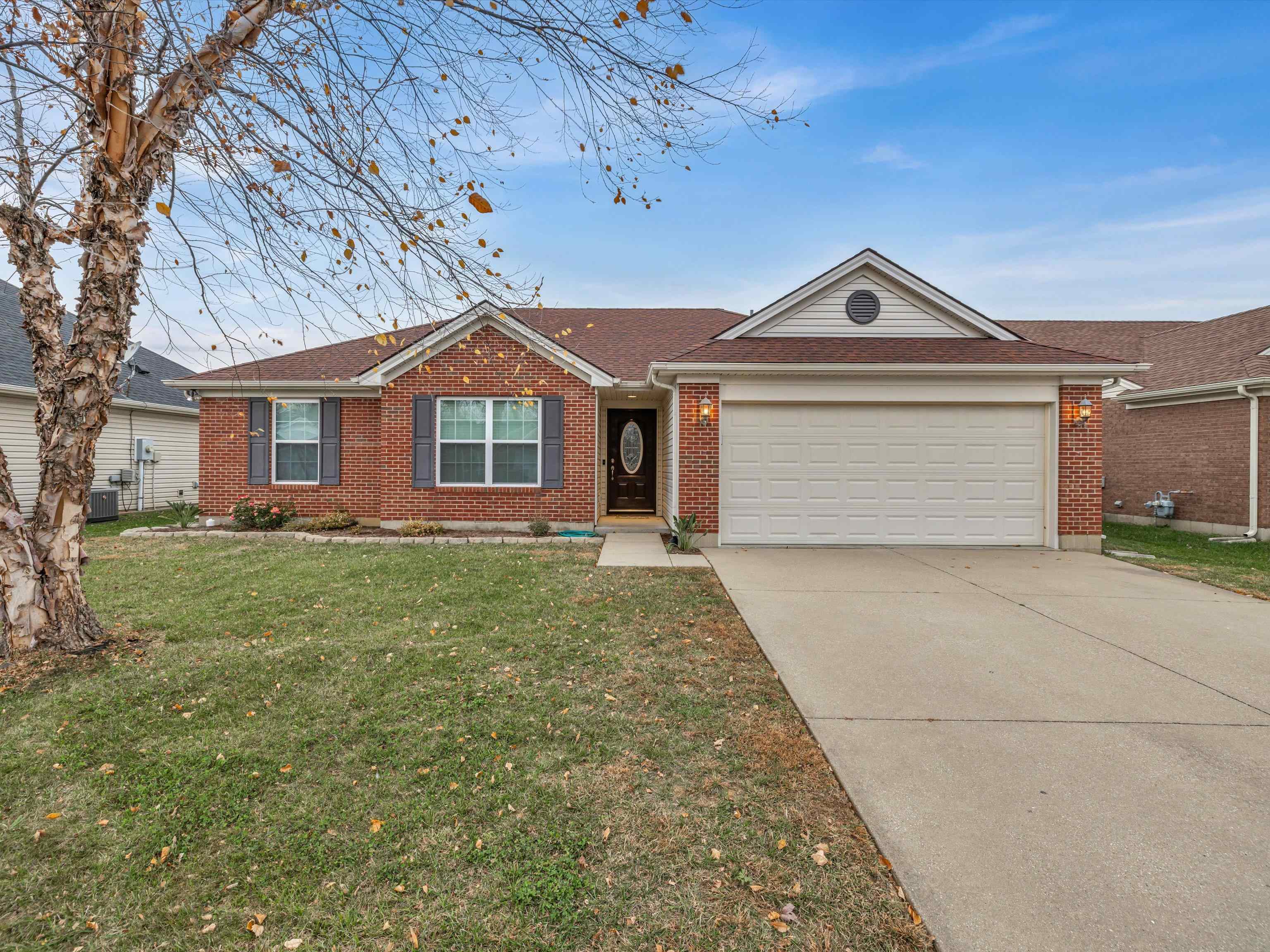 3215 Trails Way, Owensboro, Kentucky 42303, 3 Bedrooms Bedrooms, ,2 BathroomsBathrooms,Single Family Residence,For Sale,Trails Way,88426