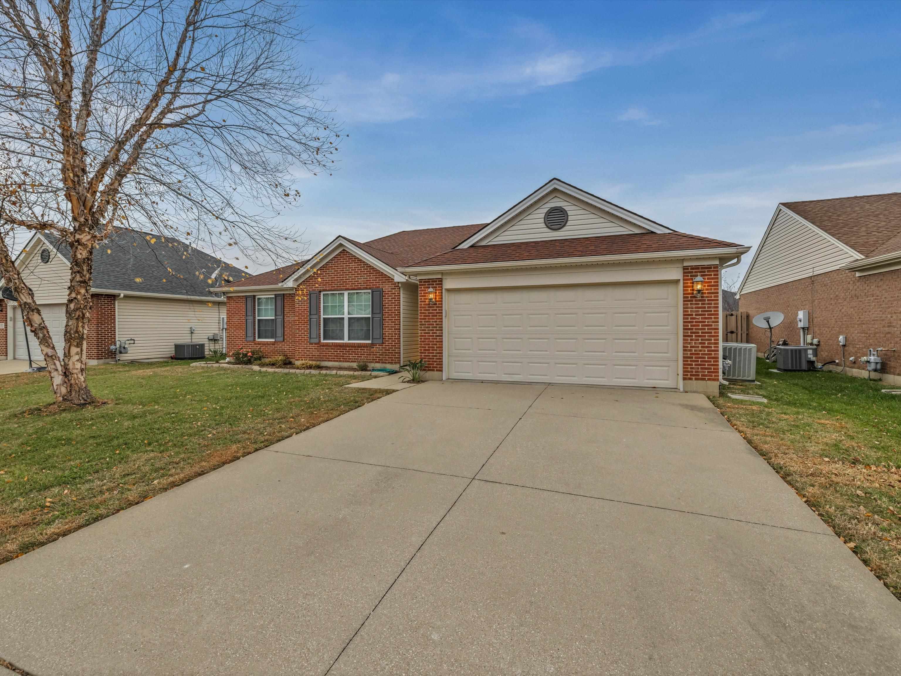 3215 Trails Way, Owensboro, Kentucky 42303, 3 Bedrooms Bedrooms, ,2 BathroomsBathrooms,Single Family Residence,For Sale,Trails Way,88426