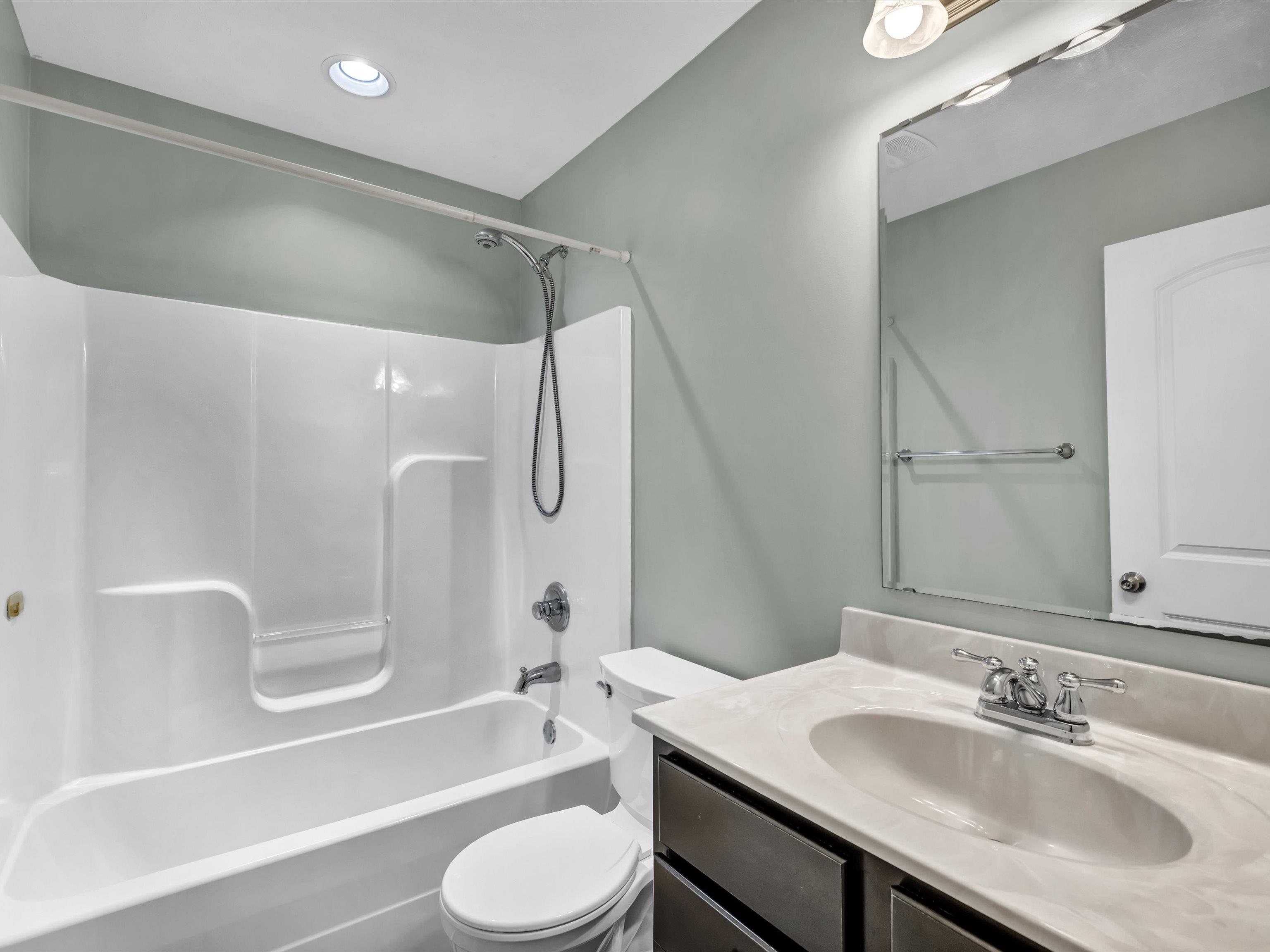 3215 Trails Way, Owensboro, Kentucky 42303, 3 Bedrooms Bedrooms, ,2 BathroomsBathrooms,Single Family Residence,For Sale,Trails Way,88426