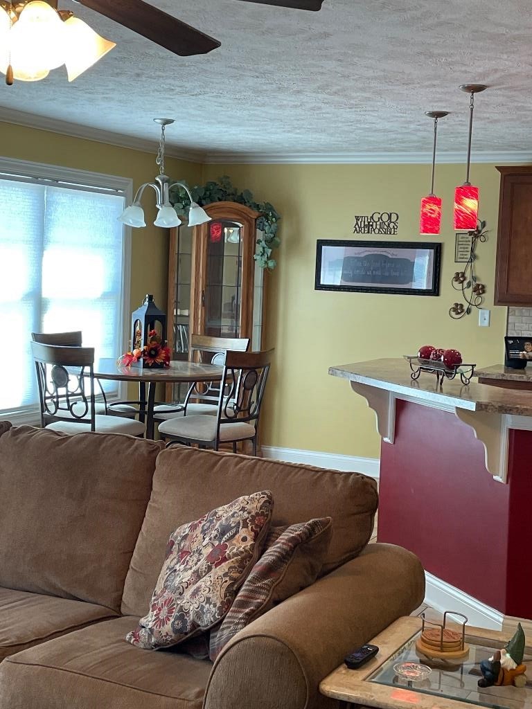 6526 Autumn Crk, Owensboro, Kentucky 42301, 4 Bedrooms Bedrooms, ,3 BathroomsBathrooms,Single Family Residence,For Sale,Autumn Crk,88433