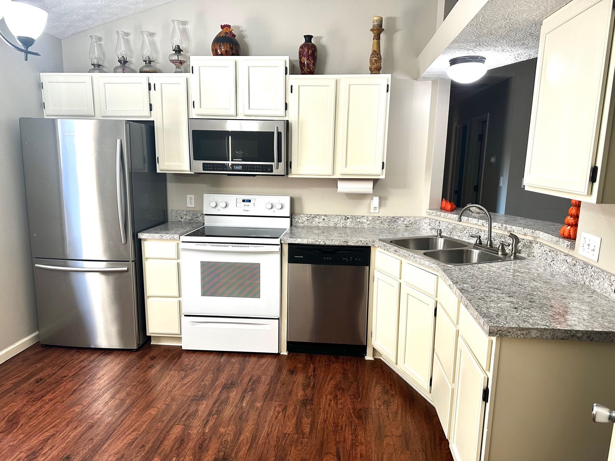 4136 Yewells Landing E, Owensboro, Kentucky 42303, 3 Bedrooms Bedrooms, ,1 BathroomBathrooms,Single Family Residence,For Sale,Yewells Landing E,88434