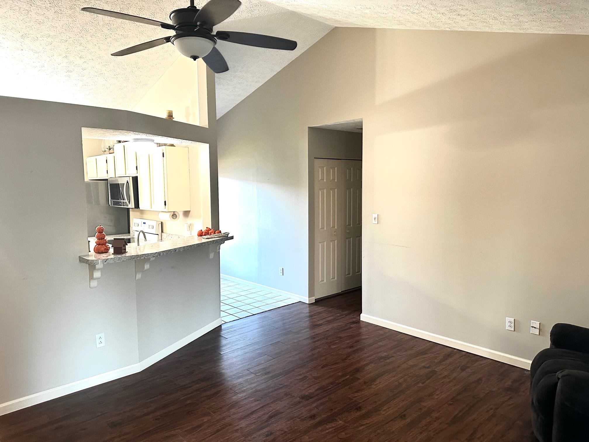 4136 Yewells Landing E, Owensboro, Kentucky 42303, 3 Bedrooms Bedrooms, ,1 BathroomBathrooms,Single Family Residence,For Sale,Yewells Landing E,88434