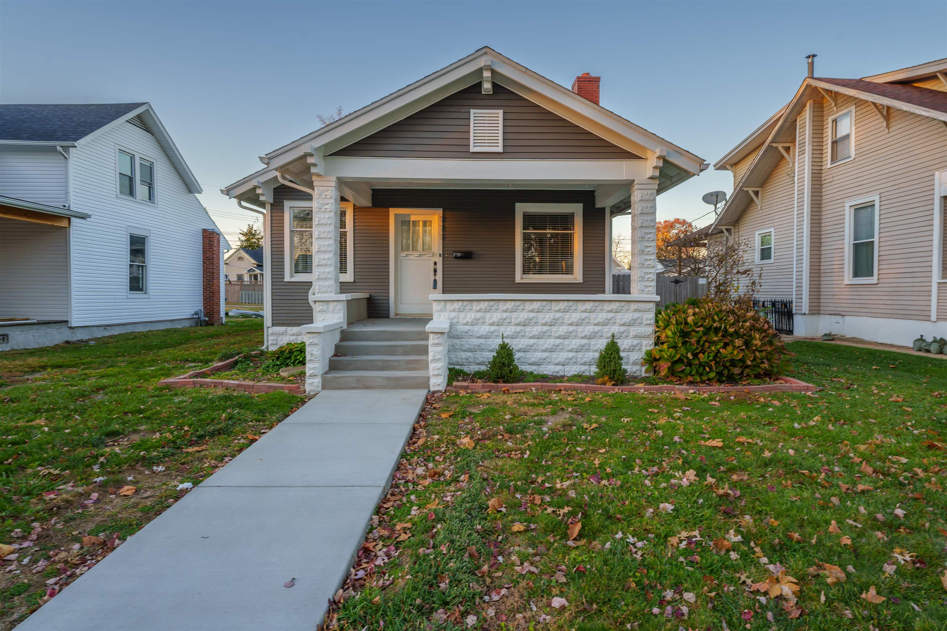 111 East 22nd St, Owensboro, Kentucky 42303, 2 Bedrooms Bedrooms, ,1 BathroomBathrooms,Single Family Residence,For Sale,East 22nd St,88440