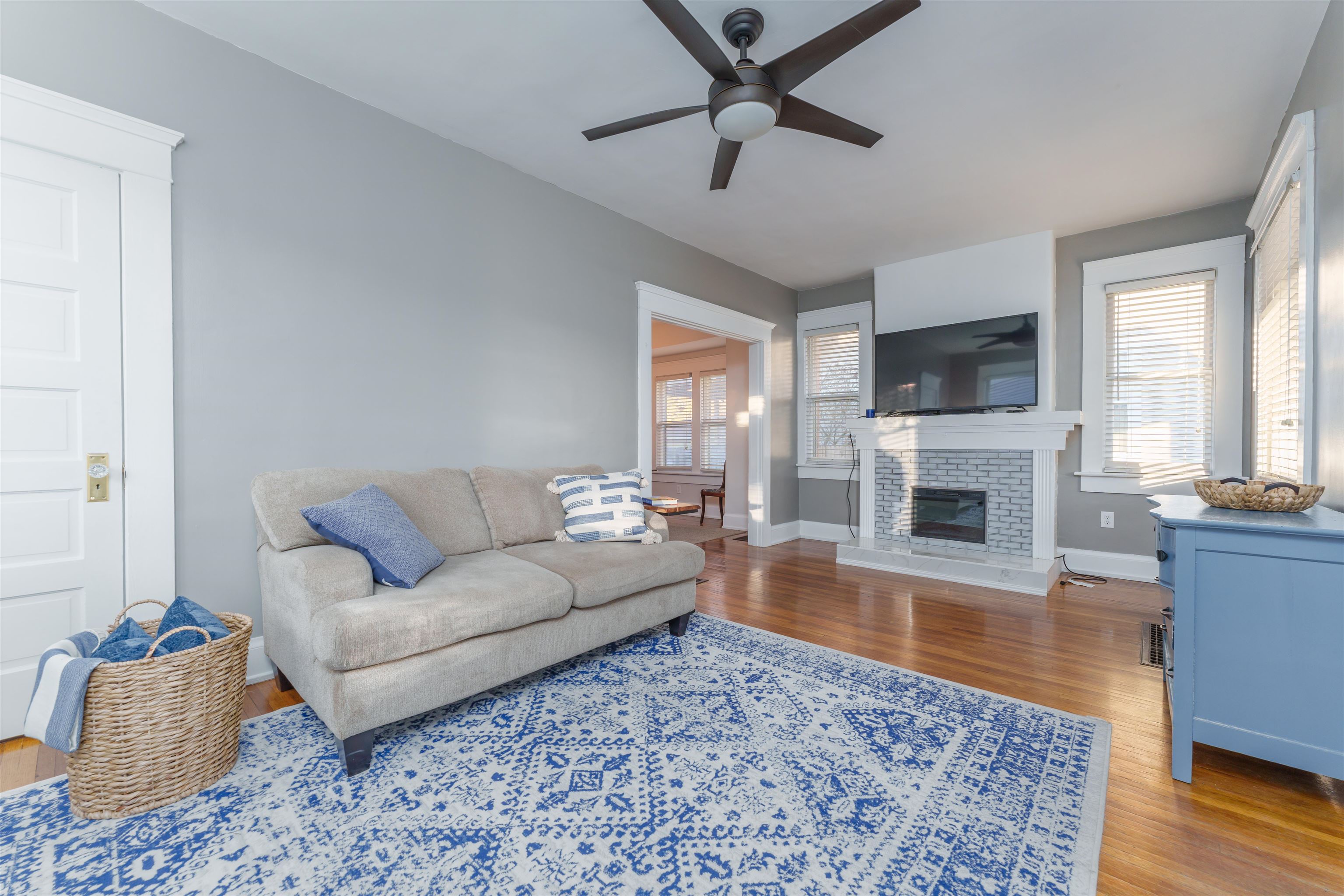 111 East 22nd St, Owensboro, Kentucky 42303, 2 Bedrooms Bedrooms, ,1 BathroomBathrooms,Single Family Residence,For Sale,East 22nd St,88440