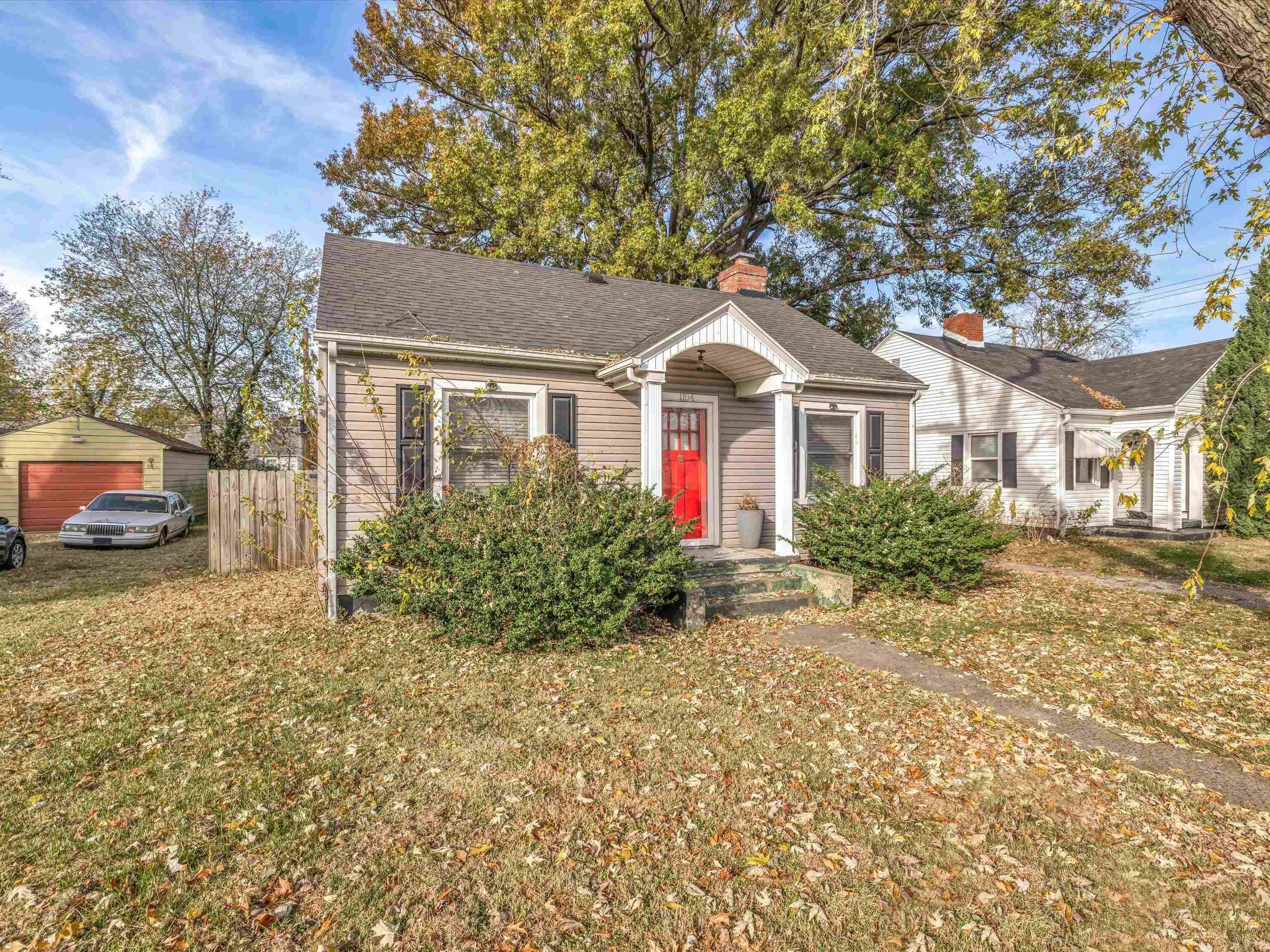 1104 Locust st., Owensboro, Kentucky 42301, 1 Bedroom Bedrooms, ,1 BathroomBathrooms,Single Family Residence,For Sale,Locust st.,88452