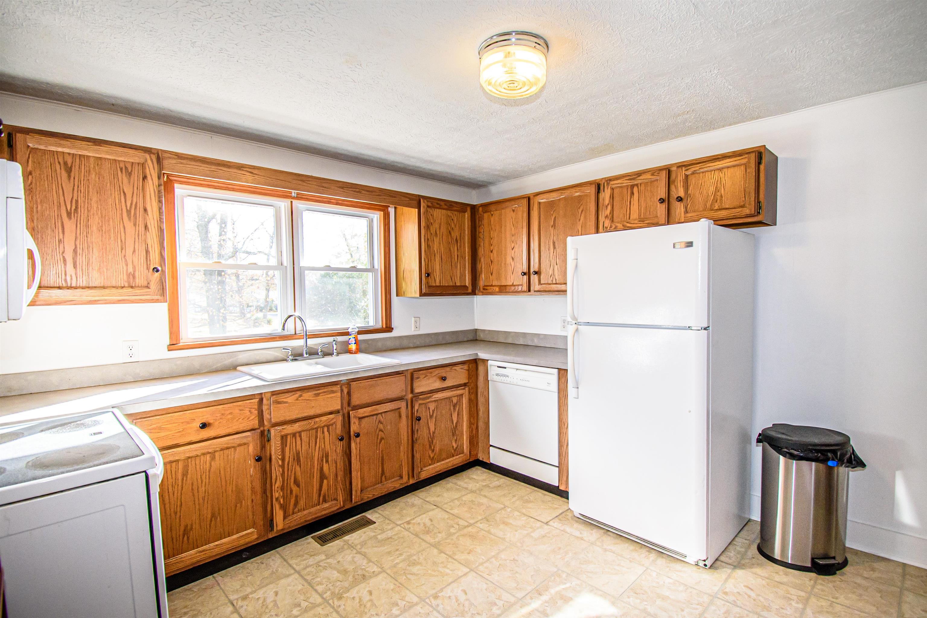 424 KY 136 W, Calhoun, Kentucky 42327, 3 Bedrooms Bedrooms, ,1 BathroomBathrooms,Single Family Residence,For Sale,KY 136 W,88455