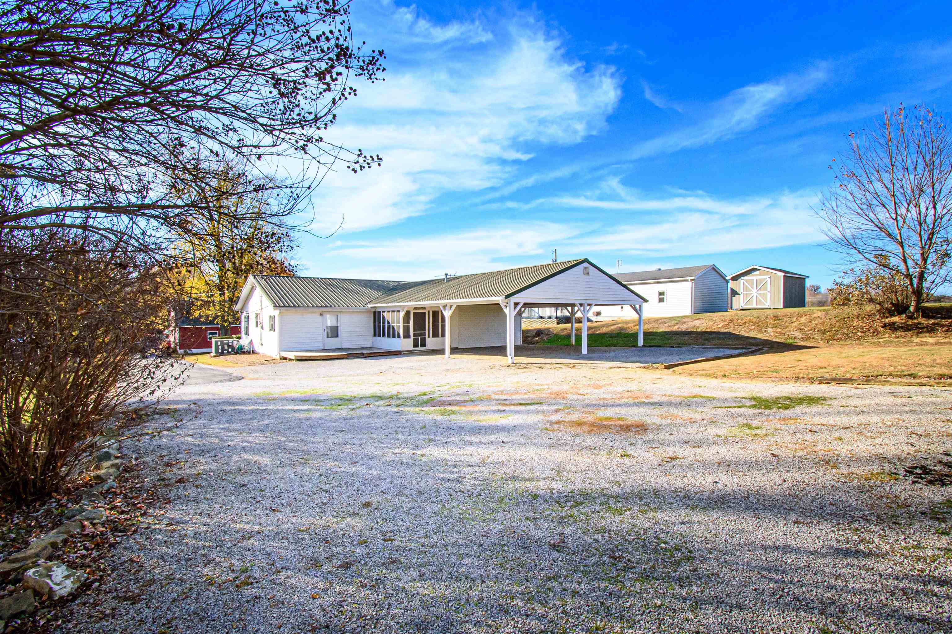 424 KY 136 W, Calhoun, Kentucky 42327, 3 Bedrooms Bedrooms, ,1 BathroomBathrooms,Single Family Residence,For Sale,KY 136 W,88455