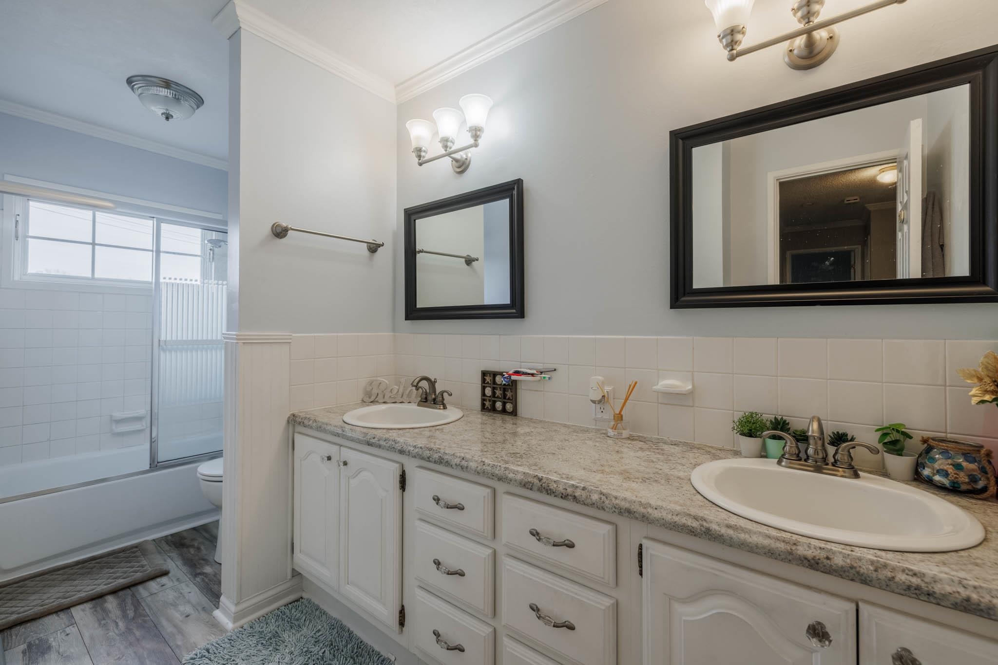 2237 Middleground Drive, Owensboro, Kentucky 42301, 4 Bedrooms Bedrooms, ,2 BathroomsBathrooms,Single Family Residence,For Sale,Middleground Drive,88459