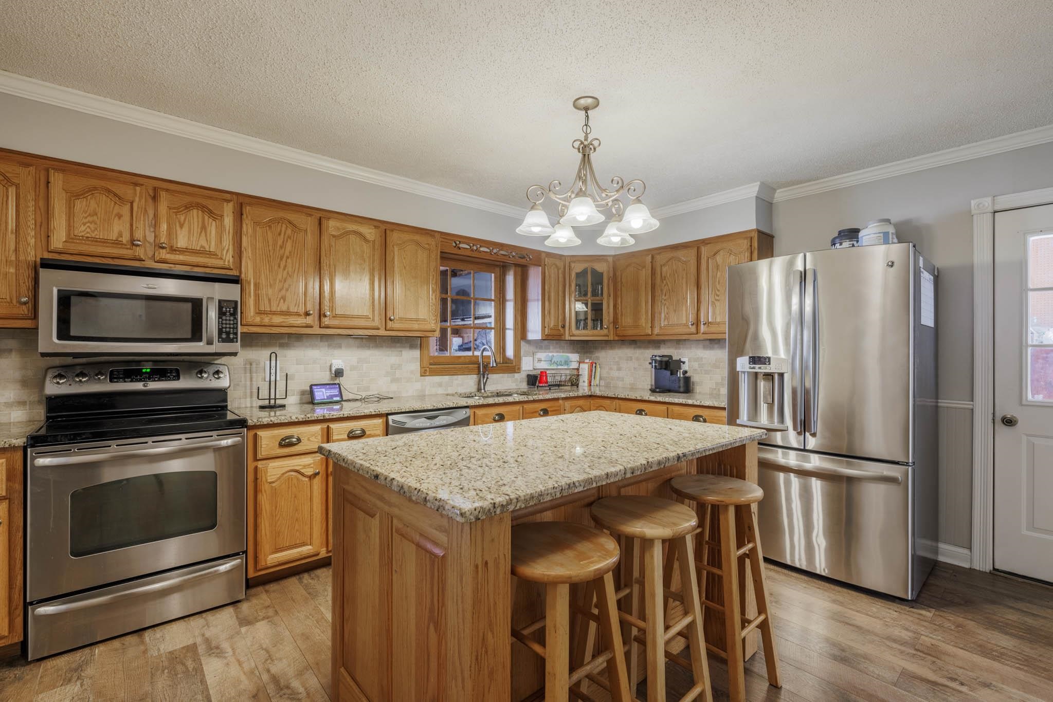 2237 Middleground Drive, Owensboro, Kentucky 42301, 4 Bedrooms Bedrooms, ,2 BathroomsBathrooms,Single Family Residence,For Sale,Middleground Drive,88459