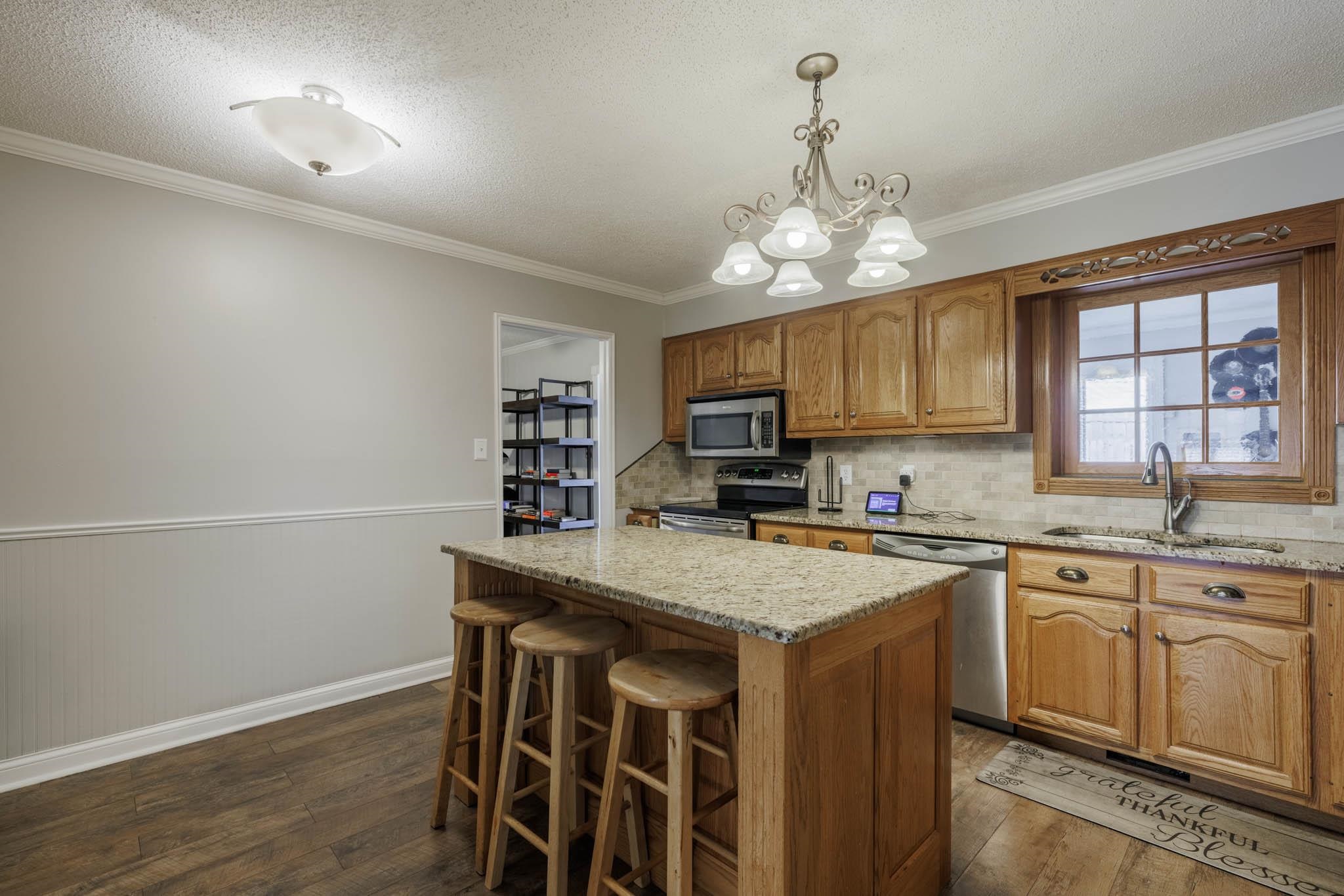 2237 Middleground Drive, Owensboro, Kentucky 42301, 4 Bedrooms Bedrooms, ,2 BathroomsBathrooms,Single Family Residence,For Sale,Middleground Drive,88459