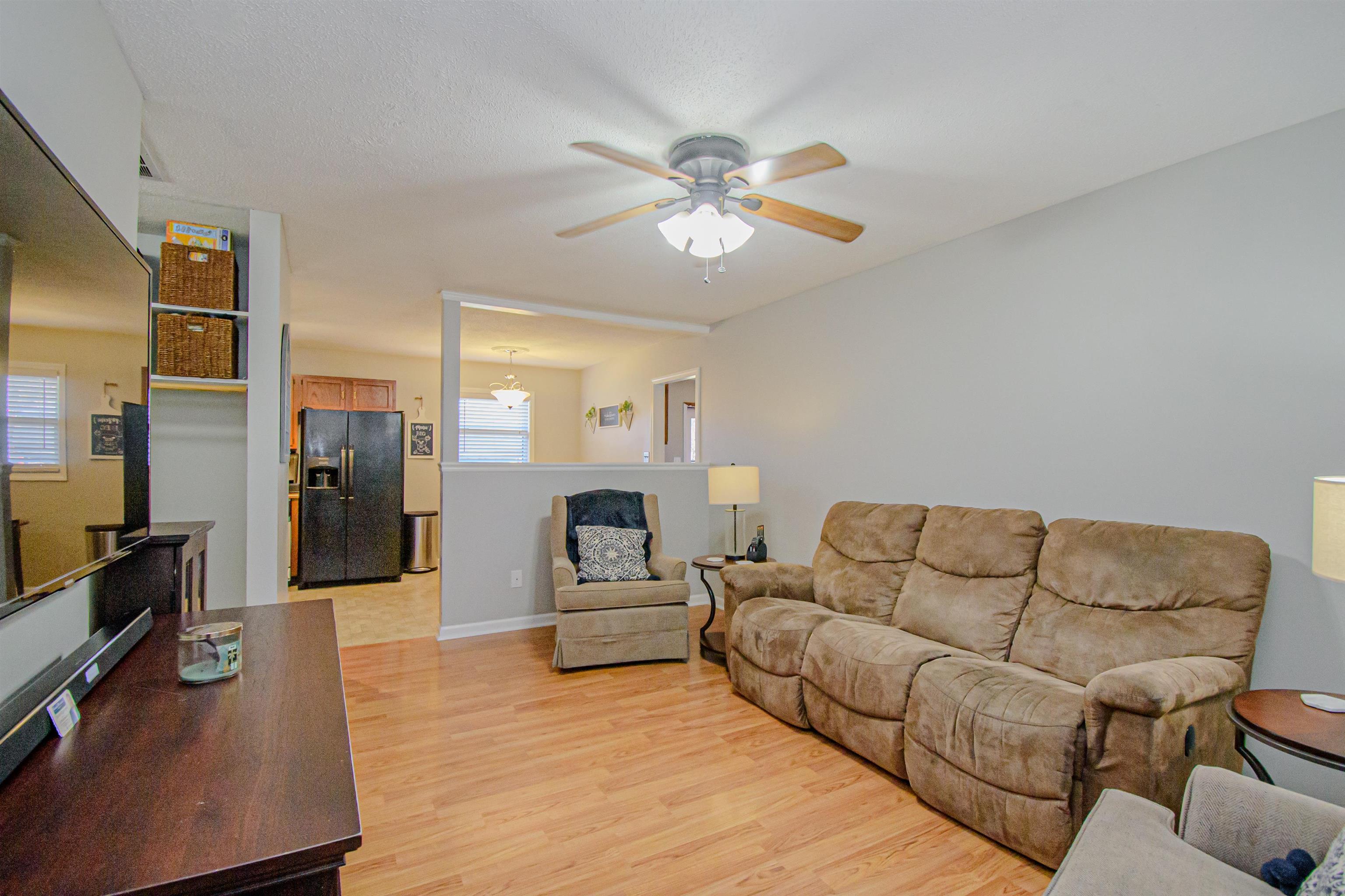 4731 Burstone Court, Owensboro, Kentucky 42303, 3 Bedrooms Bedrooms, ,1 BathroomBathrooms,Single Family Residence,For Sale,Burstone Court,88461