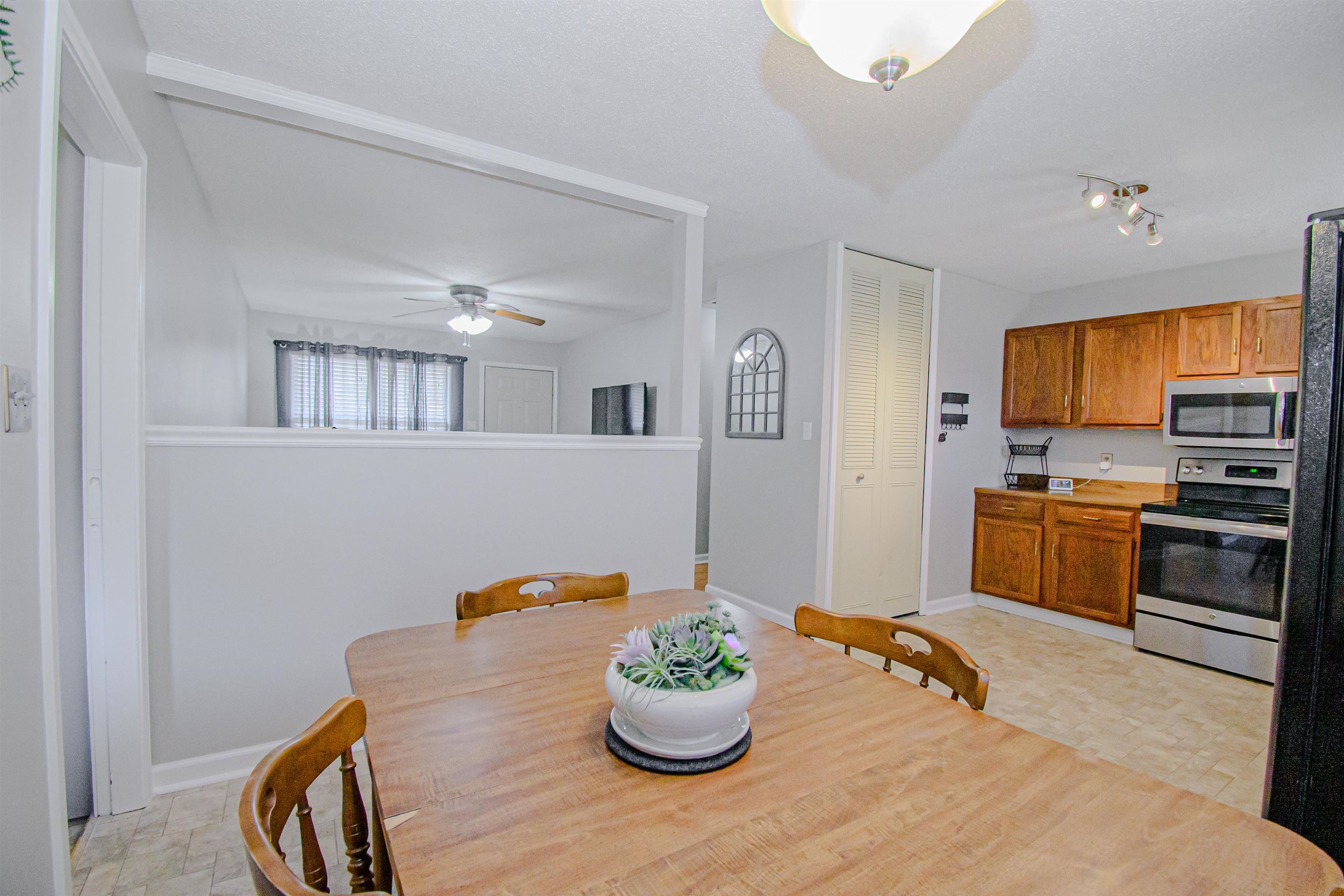 4731 Burstone Court, Owensboro, Kentucky 42303, 3 Bedrooms Bedrooms, ,1 BathroomBathrooms,Single Family Residence,For Sale,Burstone Court,88461