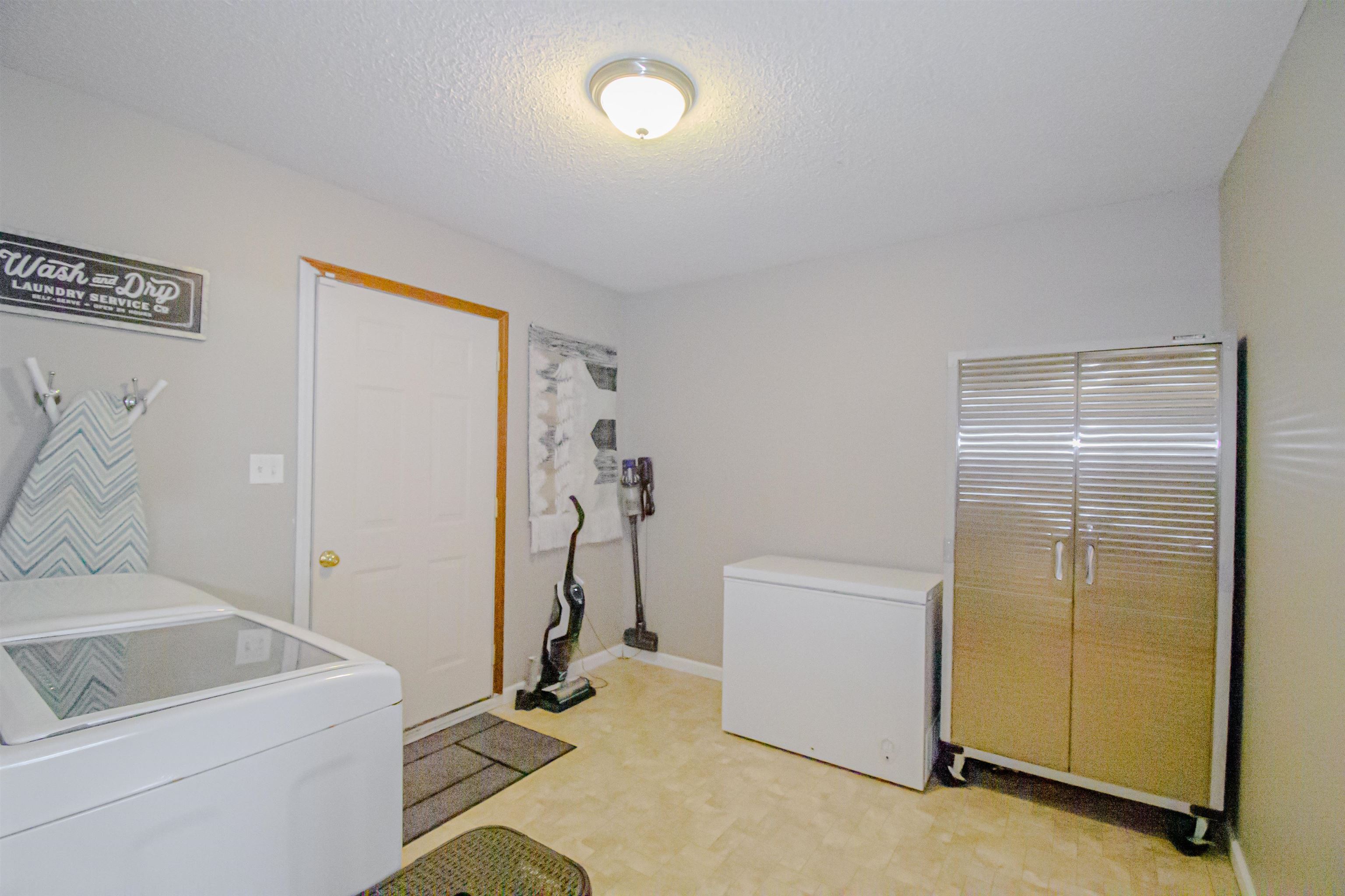 4731 Burstone Court, Owensboro, Kentucky 42303, 3 Bedrooms Bedrooms, ,1 BathroomBathrooms,Single Family Residence,For Sale,Burstone Court,88461