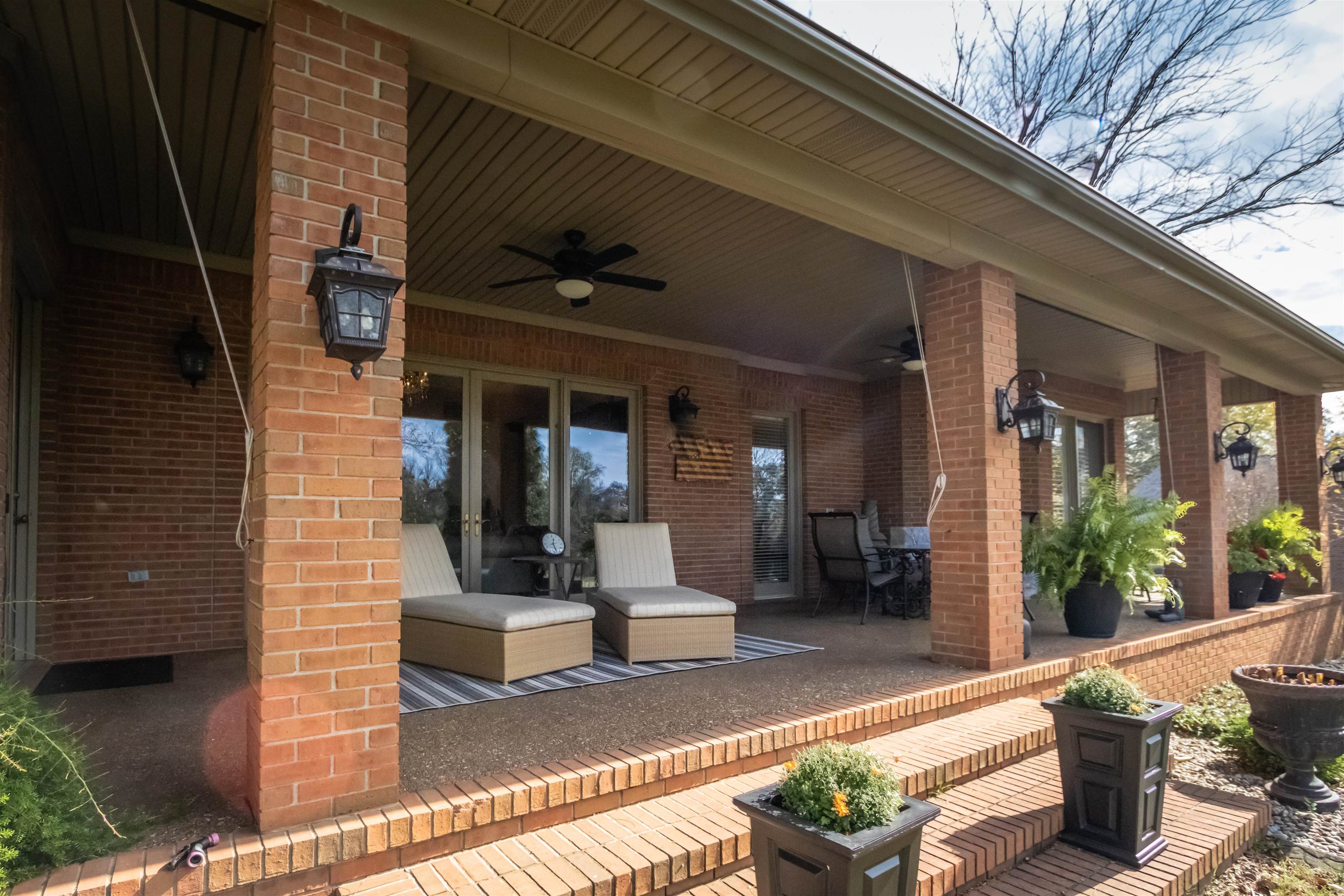 6683 Barcroft Dr, Owensboro, Kentucky 42303, 4 Bedrooms Bedrooms, ,3 BathroomsBathrooms,Single Family Residence,For Sale,Barcroft Dr,88474