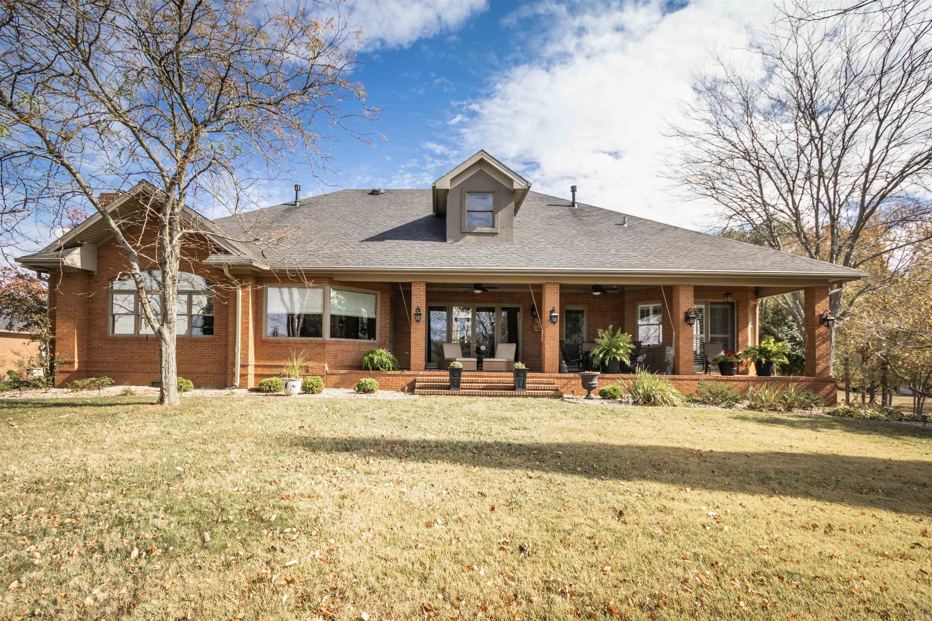 6683 Barcroft Dr, Owensboro, Kentucky 42303, 4 Bedrooms Bedrooms, ,3 BathroomsBathrooms,Single Family Residence,For Sale,Barcroft Dr,88474
