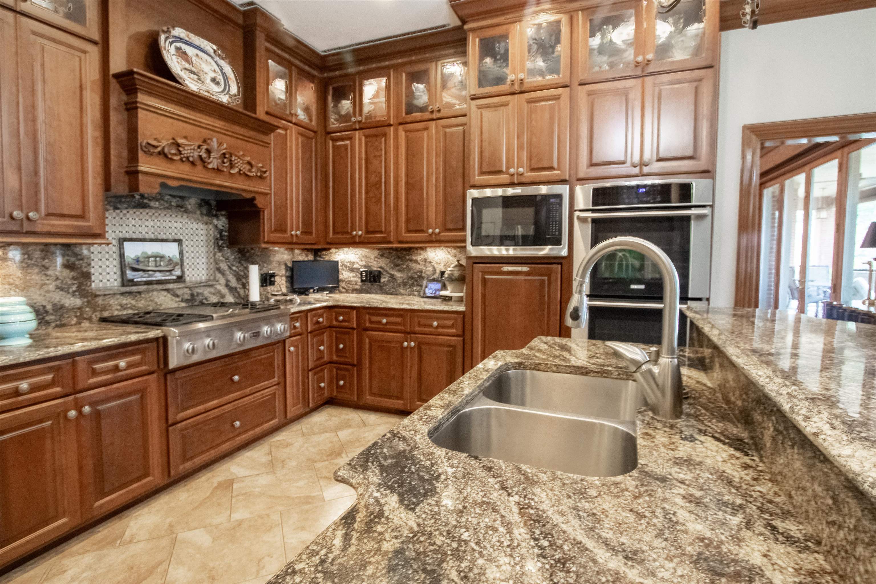 6683 Barcroft Dr, Owensboro, Kentucky 42303, 4 Bedrooms Bedrooms, ,3 BathroomsBathrooms,Single Family Residence,For Sale,Barcroft Dr,88474