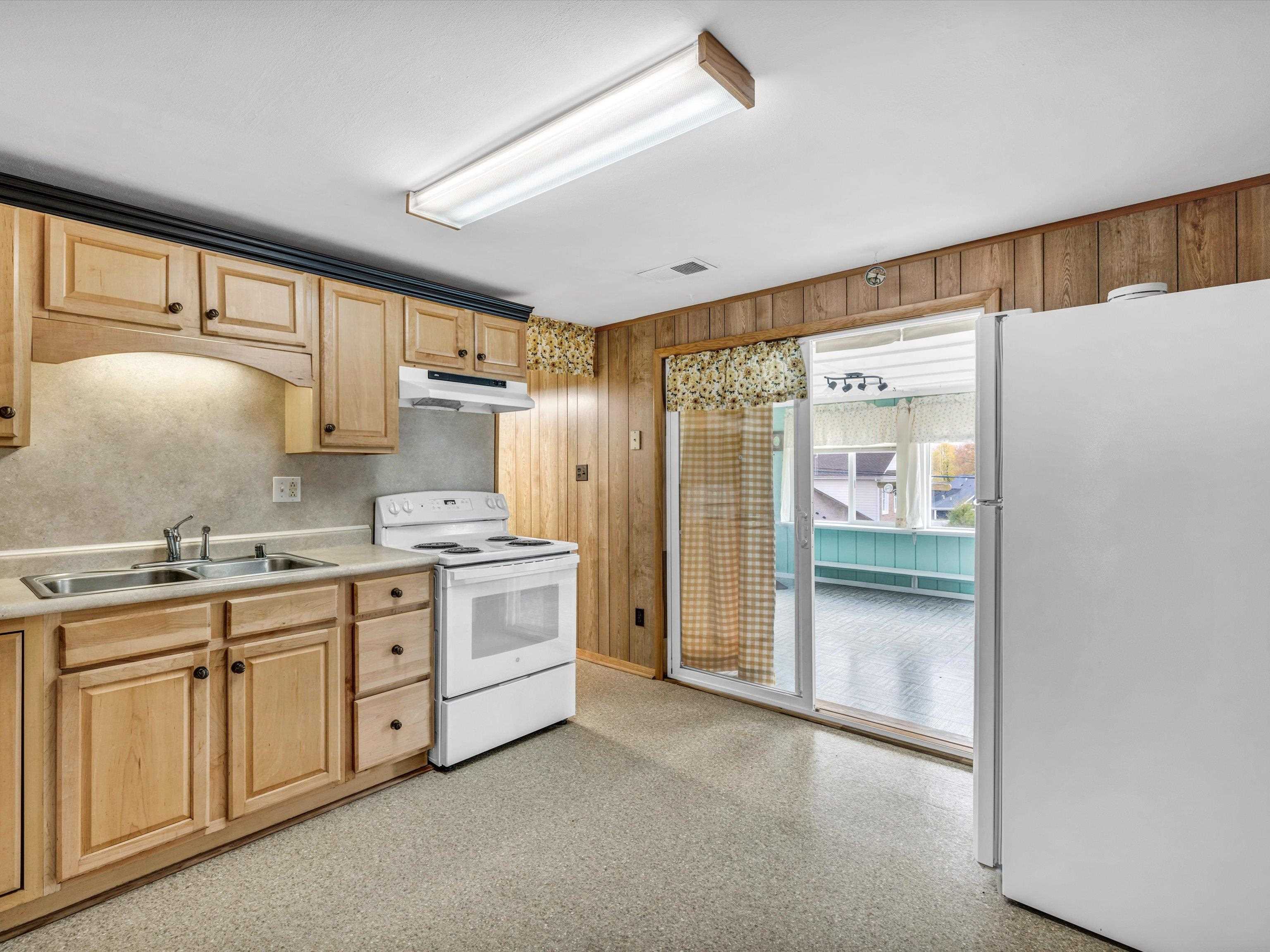1730 Mount Vernon Drive, Owensboro, Kentucky 42303, 3 Bedrooms Bedrooms, ,1 BathroomBathrooms,Single Family Residence,For Sale,Mount Vernon Drive,88485