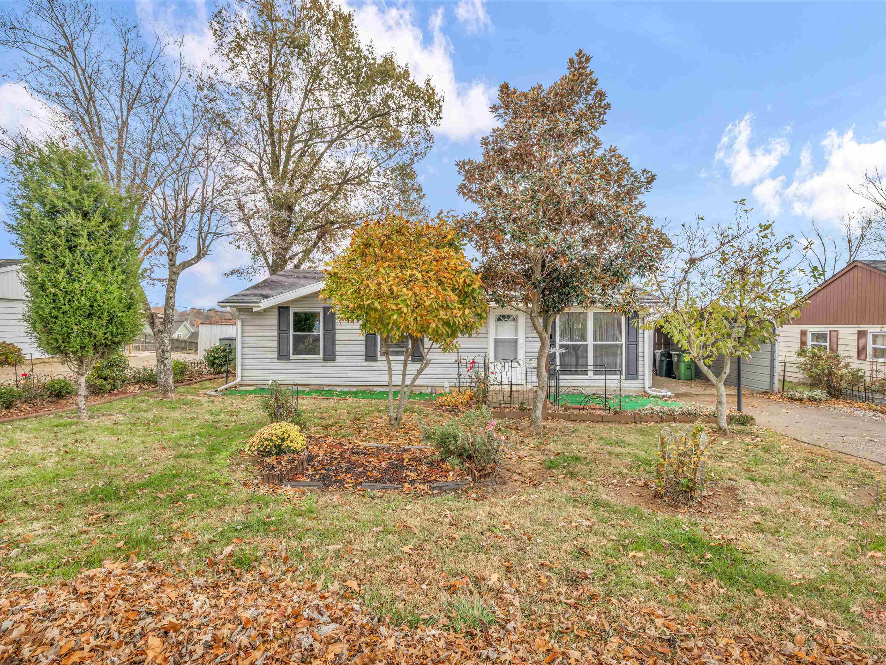 1730 Mount Vernon Drive, Owensboro, Kentucky 42303, 3 Bedrooms Bedrooms, ,1 BathroomBathrooms,Single Family Residence,For Sale,Mount Vernon Drive,88485