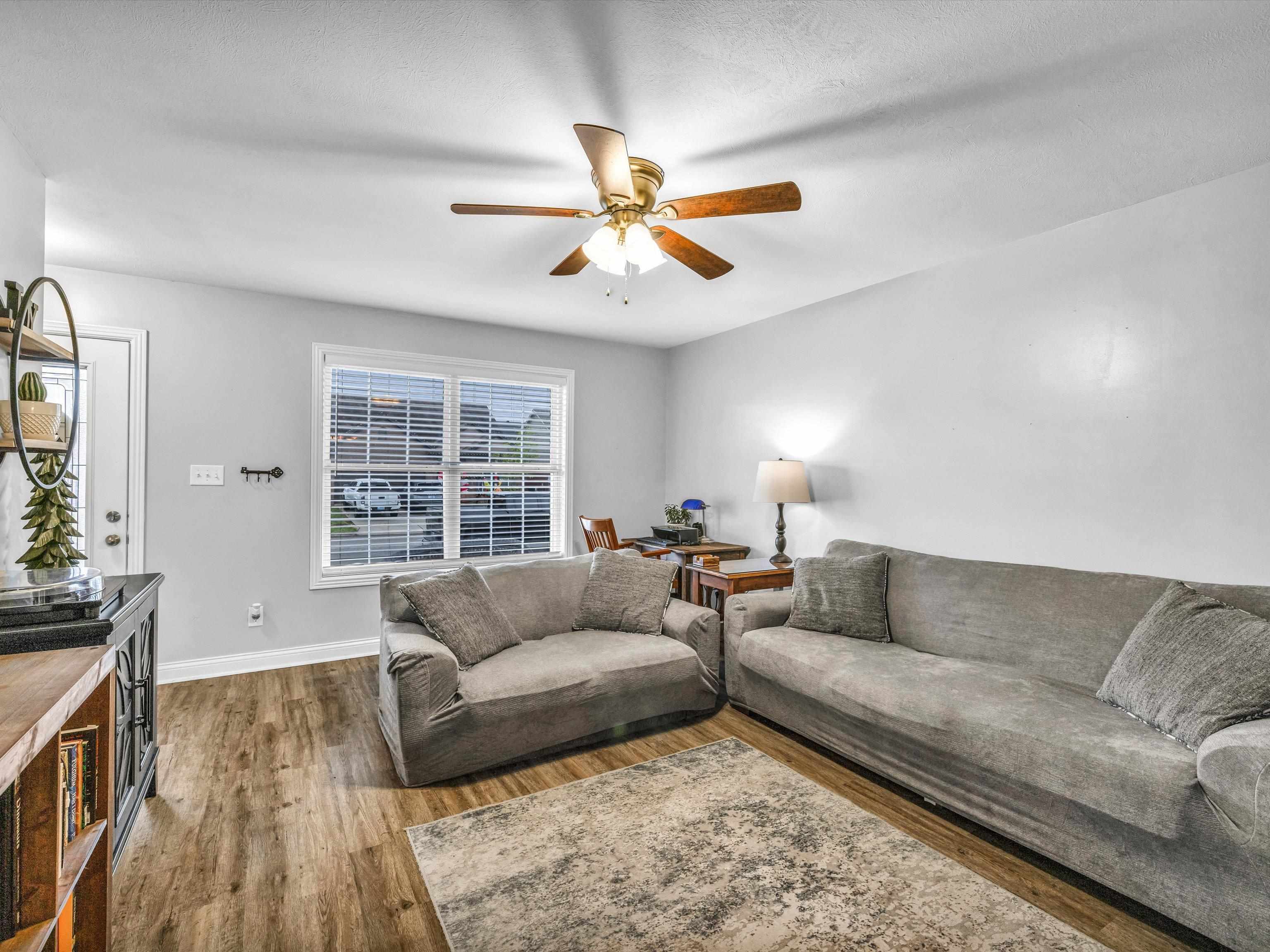 2869 Silver Creek Loop, Owensboro, Kentucky 42303, 4 Bedrooms Bedrooms, ,2 BathroomsBathrooms,Single Family Residence,For Sale,Silver Creek Loop,88499