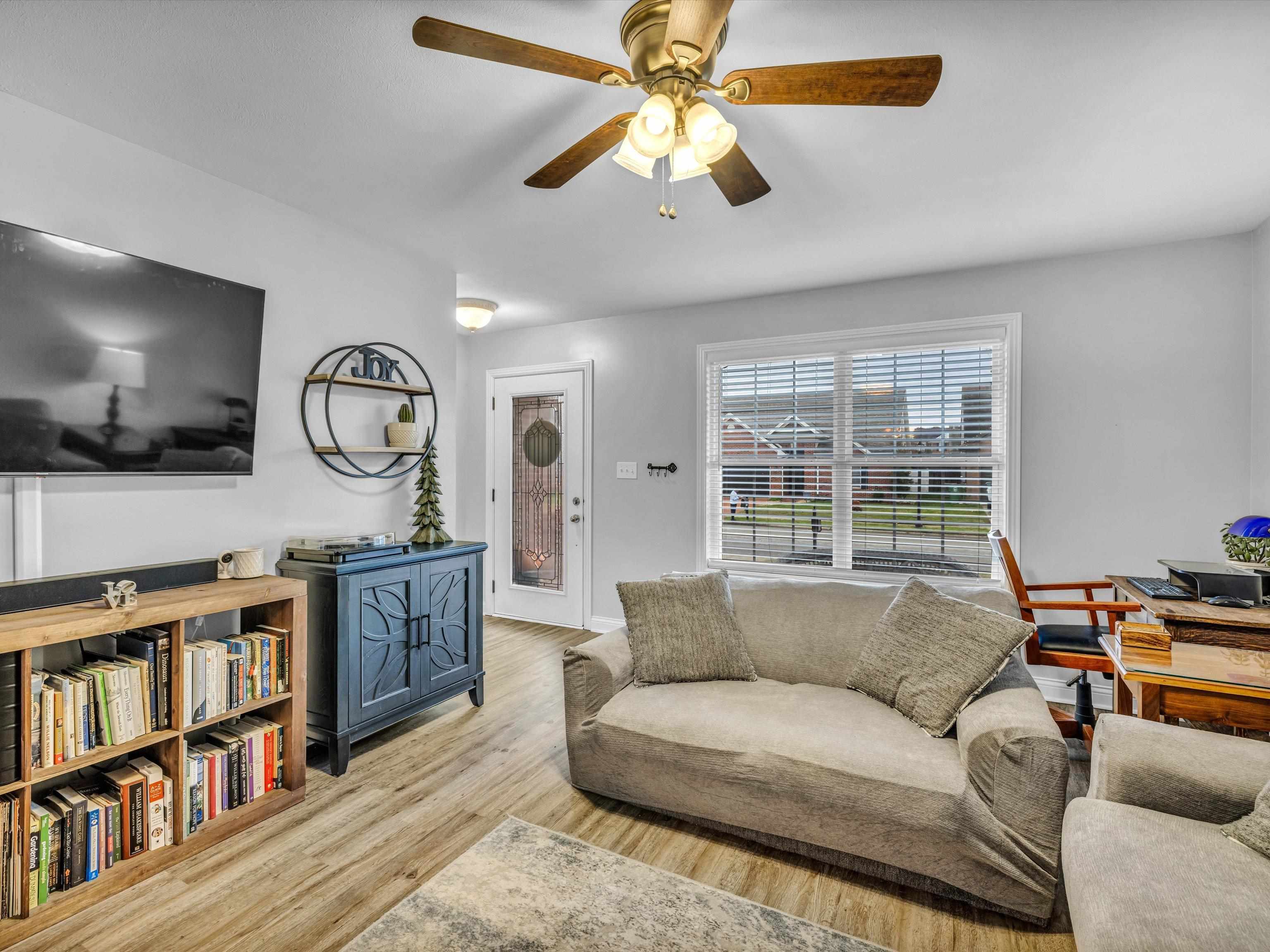 2869 Silver Creek Loop, Owensboro, Kentucky 42303, 4 Bedrooms Bedrooms, ,2 BathroomsBathrooms,Single Family Residence,For Sale,Silver Creek Loop,88499