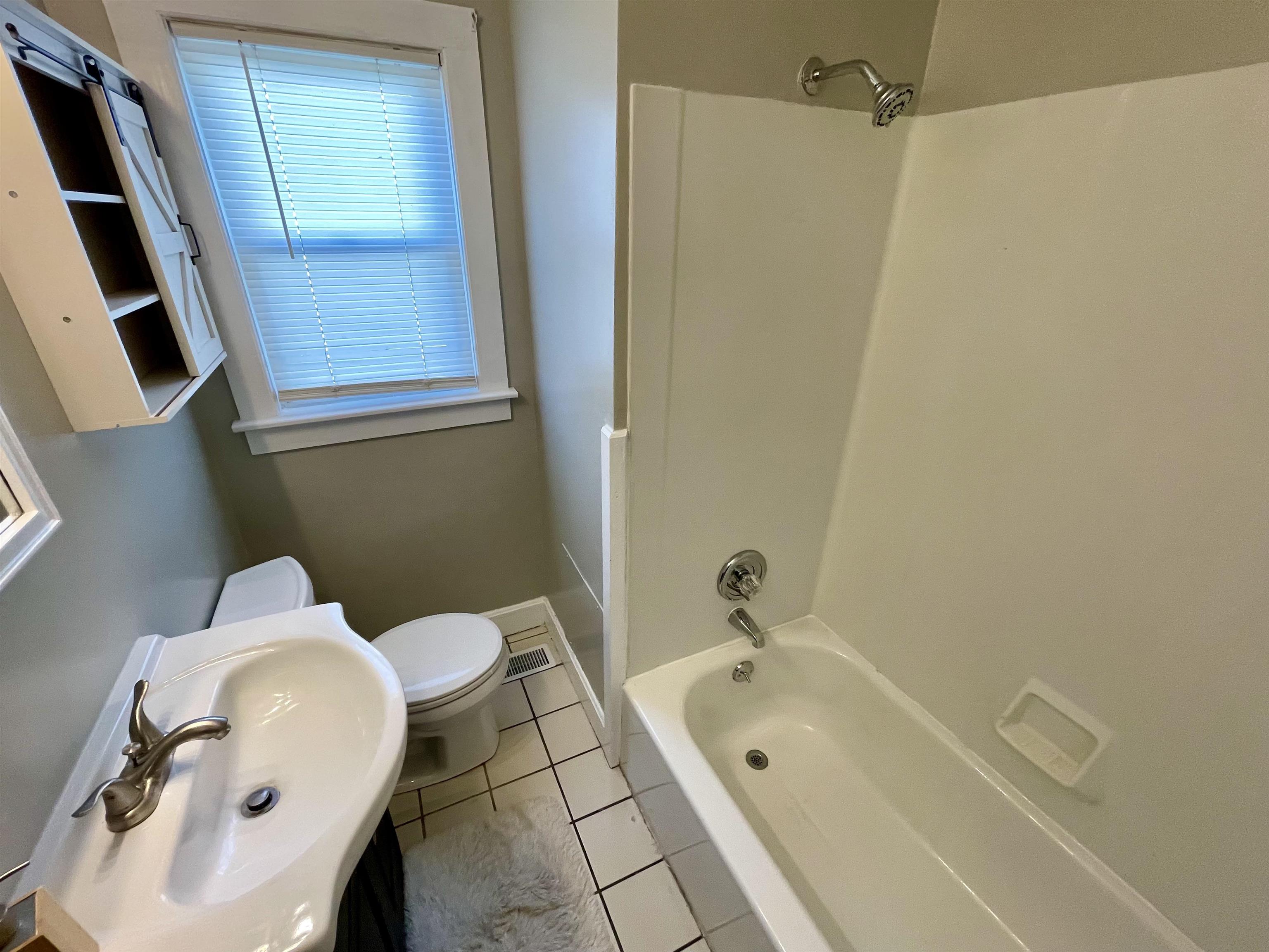 409 23rd St, Owensboro, Kentucky 42303, 3 Bedrooms Bedrooms, ,1 BathroomBathrooms,Single Family Residence,For Sale,23rd St,88500