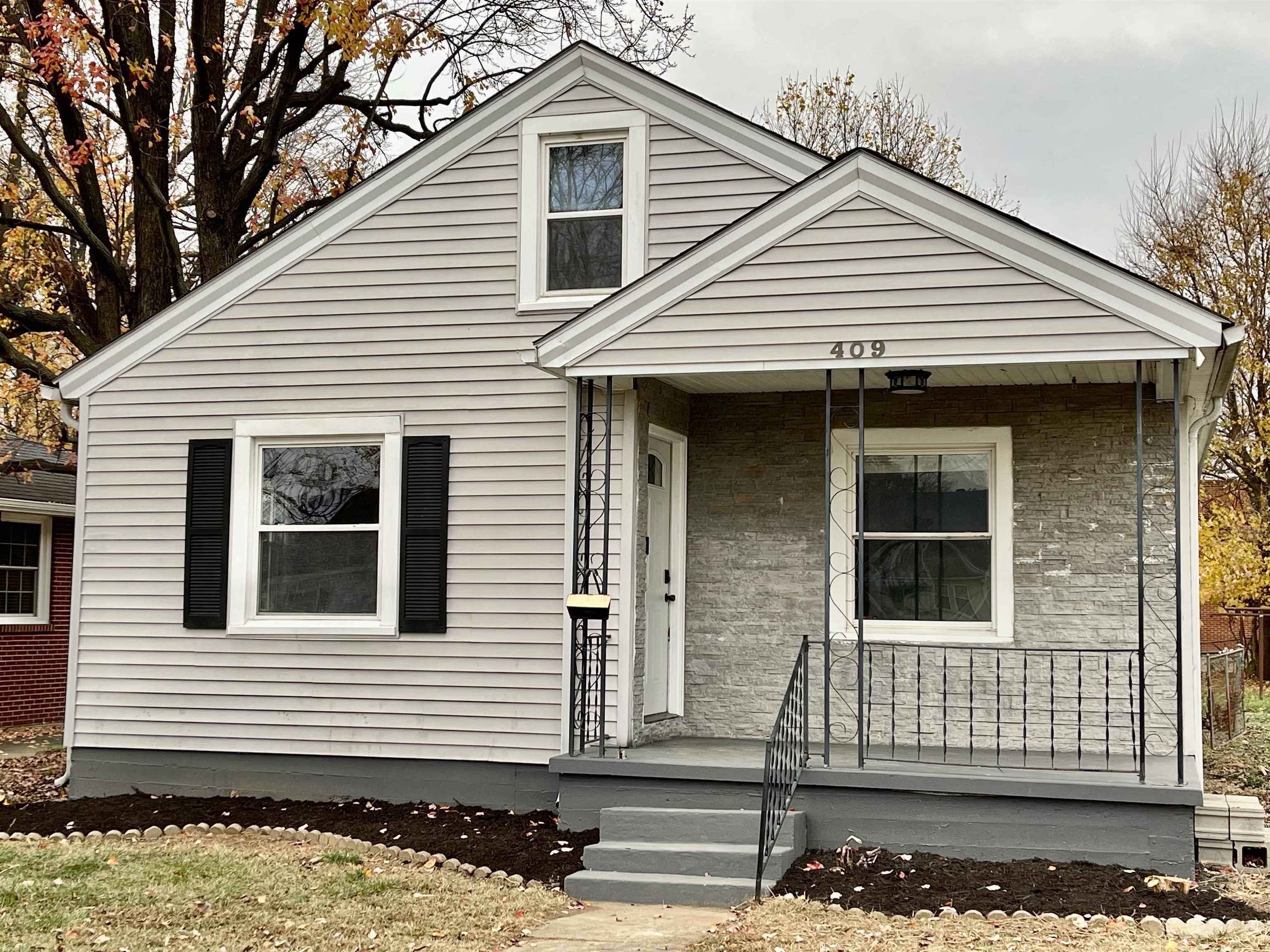 409 23rd St, Owensboro, Kentucky 42303, 3 Bedrooms Bedrooms, ,1 BathroomBathrooms,Single Family Residence,For Sale,23rd St,88500