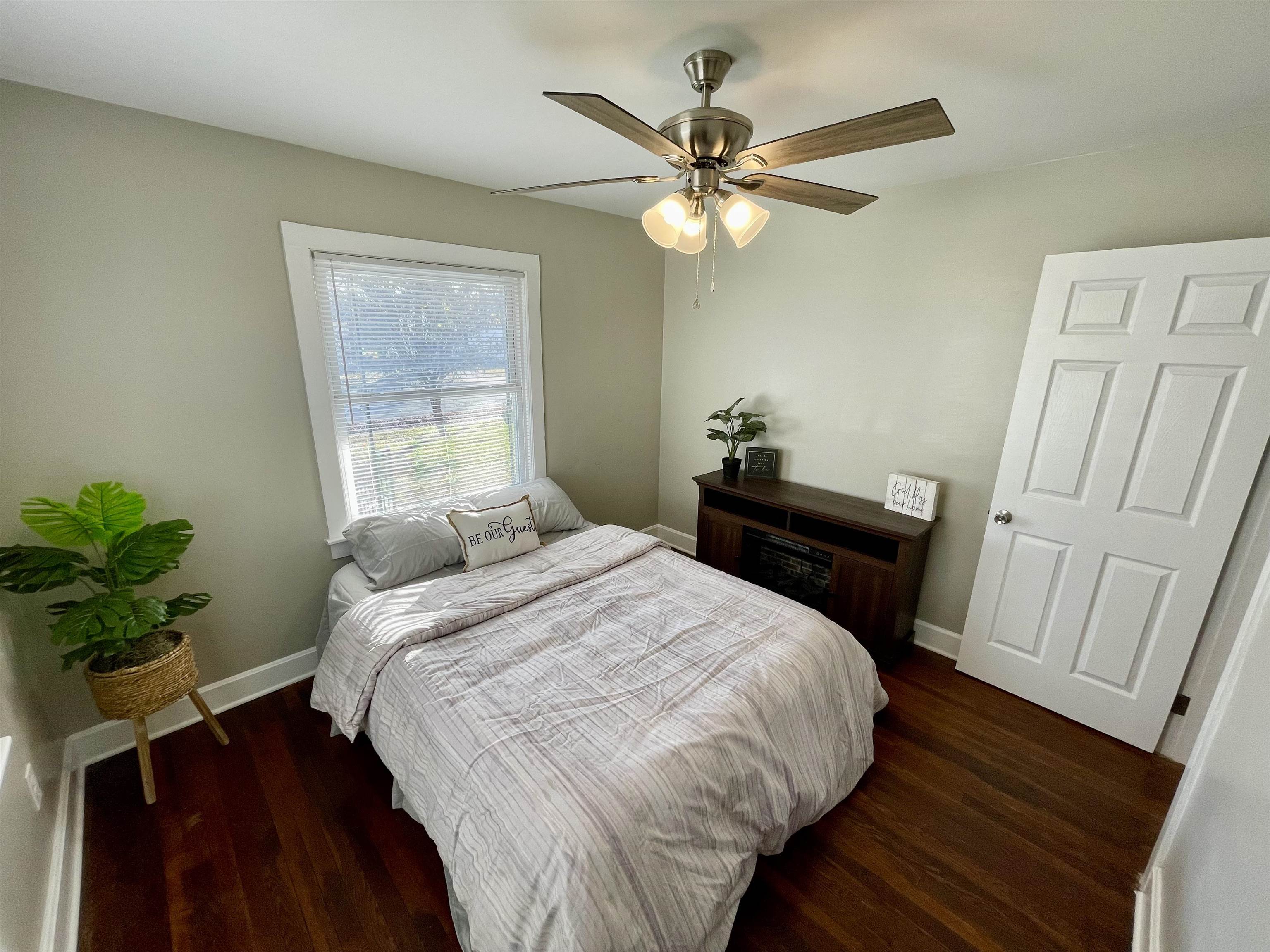 409 23rd St, Owensboro, Kentucky 42303, 3 Bedrooms Bedrooms, ,1 BathroomBathrooms,Single Family Residence,For Sale,23rd St,88500