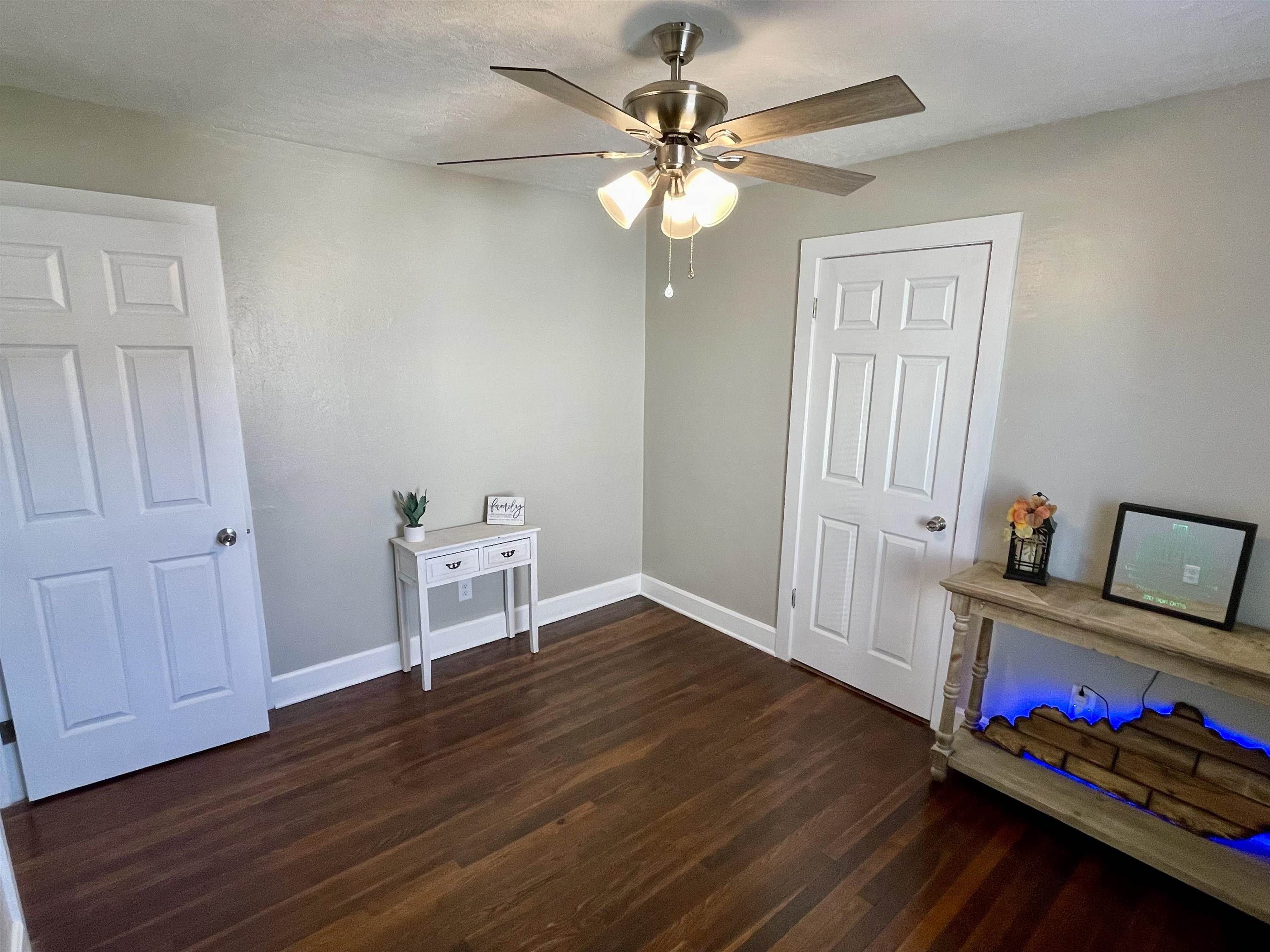 409 23rd St, Owensboro, Kentucky 42303, 3 Bedrooms Bedrooms, ,1 BathroomBathrooms,Single Family Residence,For Sale,23rd St,88500