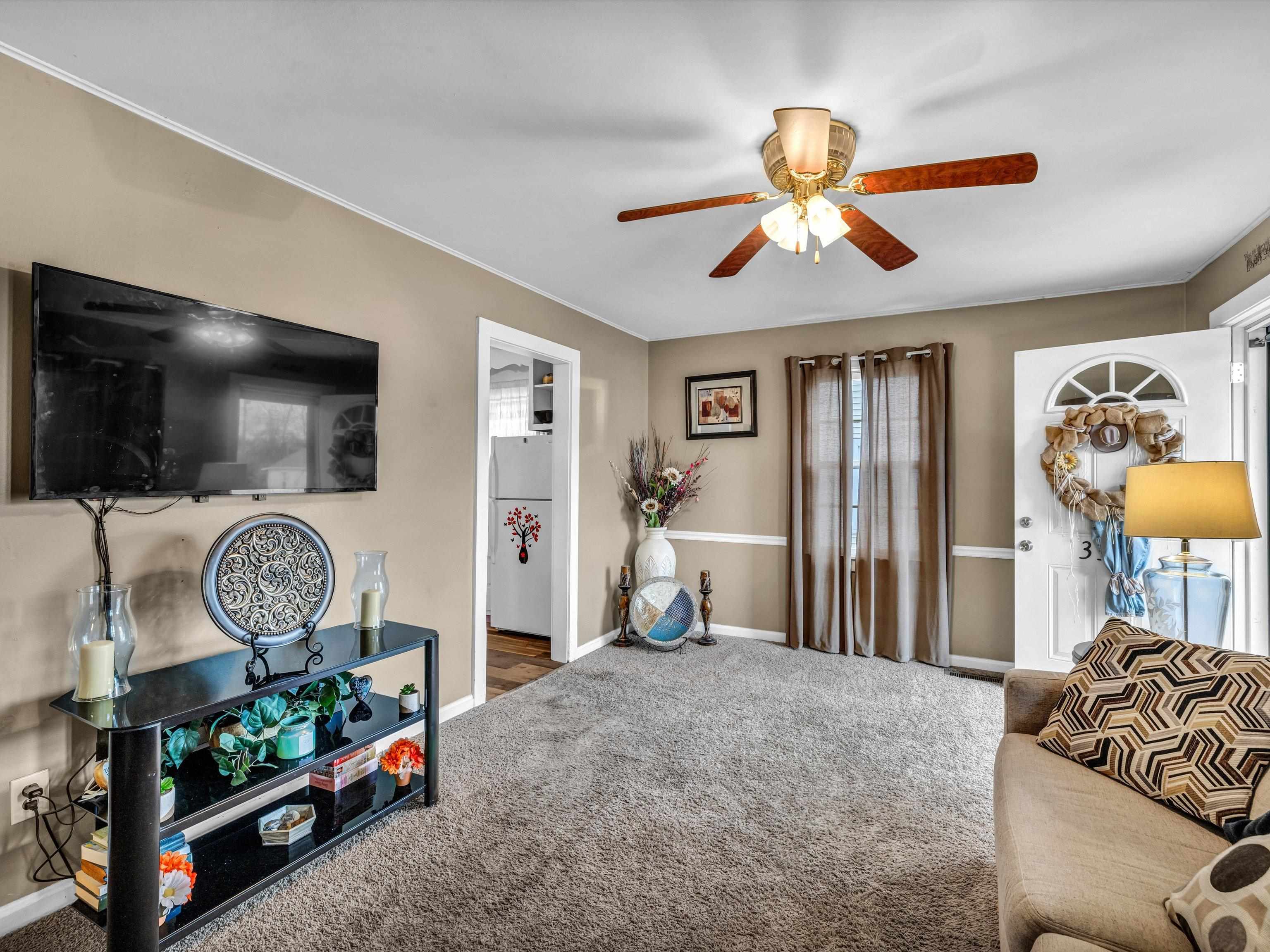 3314 Adams St, Owensboro, Kentucky 42301, 2 Bedrooms Bedrooms, ,1 BathroomBathrooms,Single Family Residence,For Sale,Adams St,88502