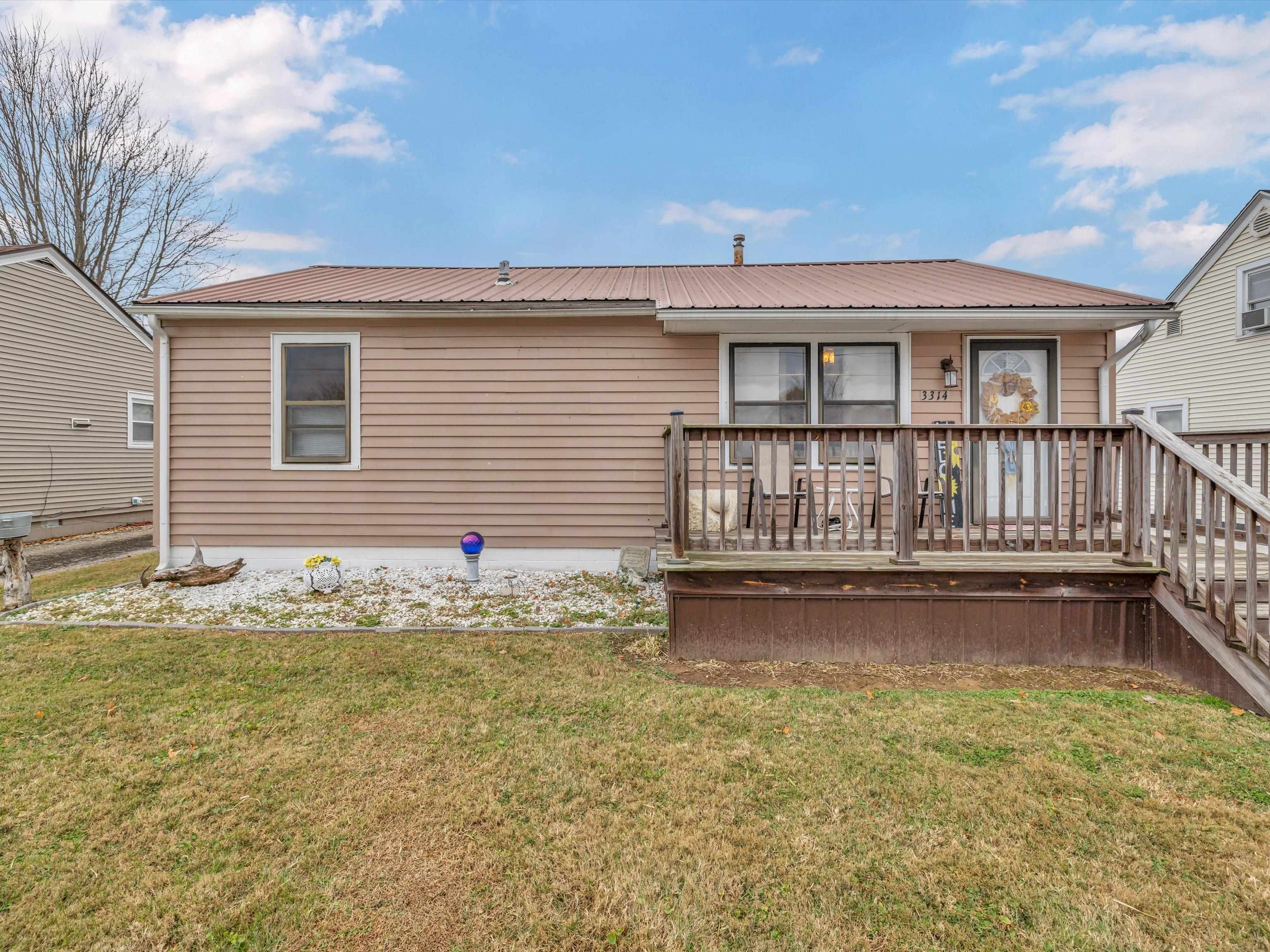 3314 Adams St, Owensboro, Kentucky 42301, 2 Bedrooms Bedrooms, ,1 BathroomBathrooms,Single Family Residence,For Sale,Adams St,88502