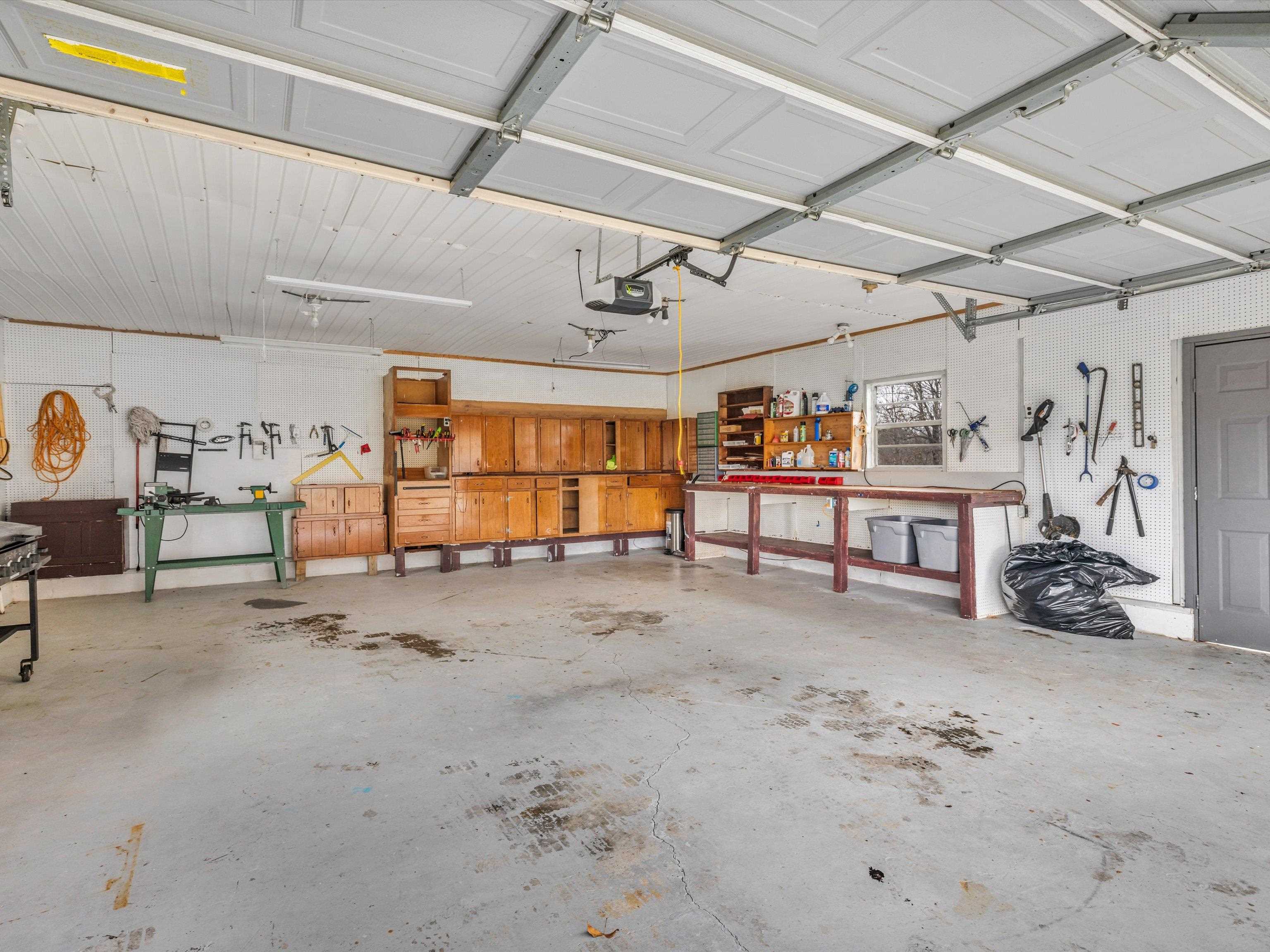 12930 Hwy 231, Utica, Kentucky 42376, 3 Bedrooms Bedrooms, ,2 BathroomsBathrooms,Single Family Residence,For Sale,Hwy 231,88509