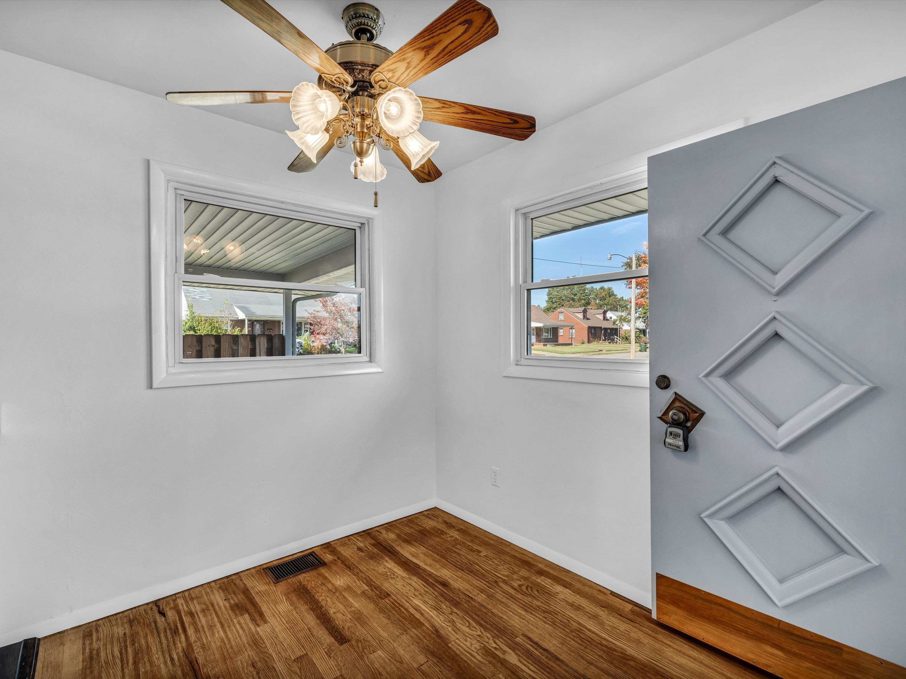 330 Byron Court, Owensboro, Kentucky 42303, 3 Bedrooms Bedrooms, ,1 BathroomBathrooms,Single Family Residence,For Sale,Byron Court,88512