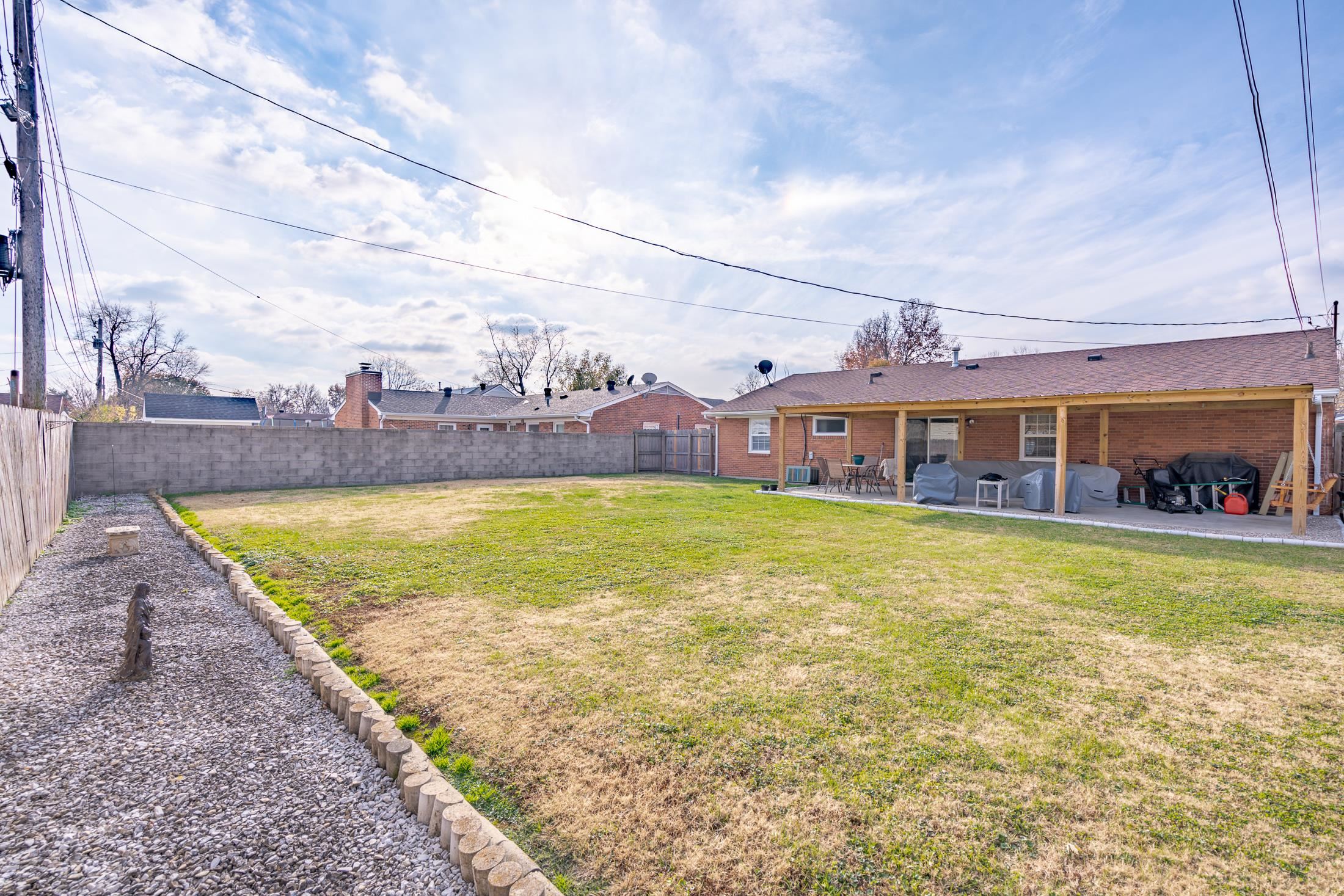 2837 Christie Place, Owensboro, Kentucky 42301, 3 Bedrooms Bedrooms, ,2 BathroomsBathrooms,Single Family Residence,For Sale,Christie Place,88515