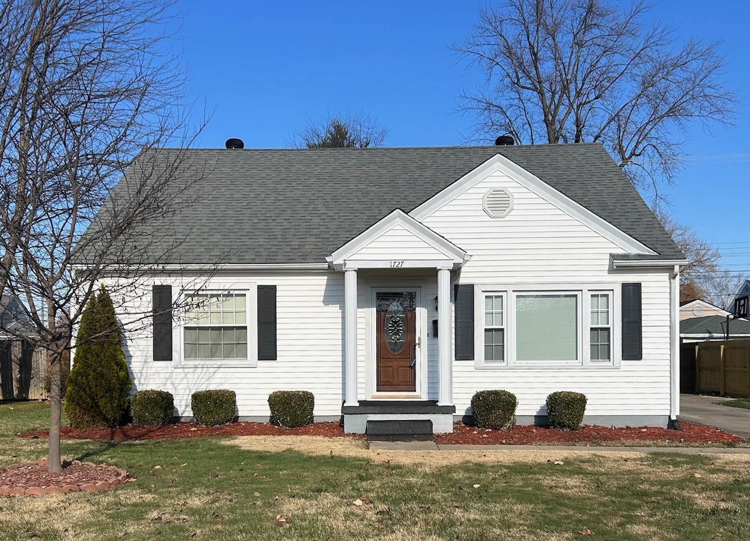 1727 Hill Ave, Owensboro, Kentucky 42301, 4 Bedrooms Bedrooms, ,2 BathroomsBathrooms,Single Family Residence,For Sale,Hill Ave,88522
