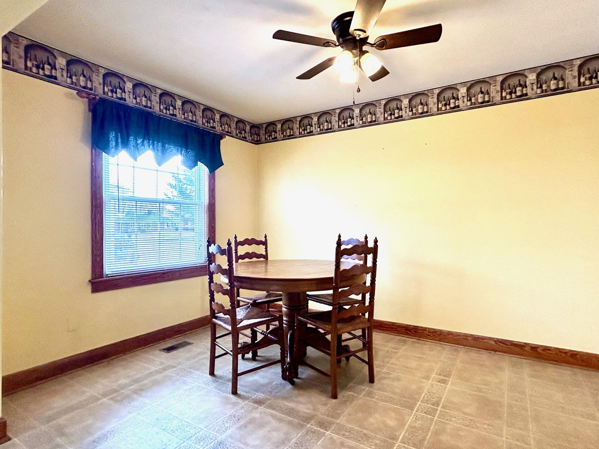 1727 Hill Ave, Owensboro, Kentucky 42301, 4 Bedrooms Bedrooms, ,2 BathroomsBathrooms,Single Family Residence,For Sale,Hill Ave,88522