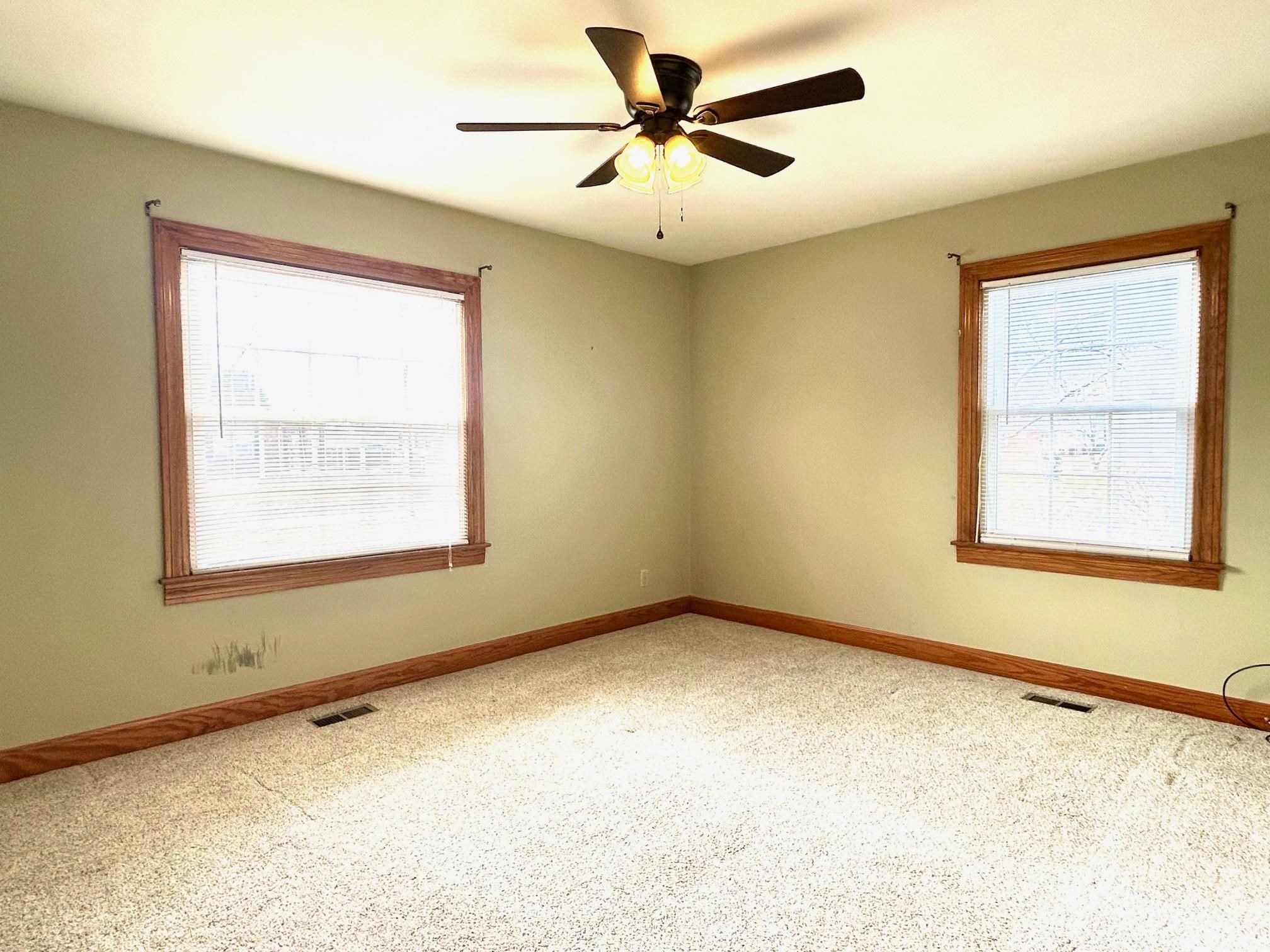 1727 Hill Ave, Owensboro, Kentucky 42301, 4 Bedrooms Bedrooms, ,2 BathroomsBathrooms,Single Family Residence,For Sale,Hill Ave,88522