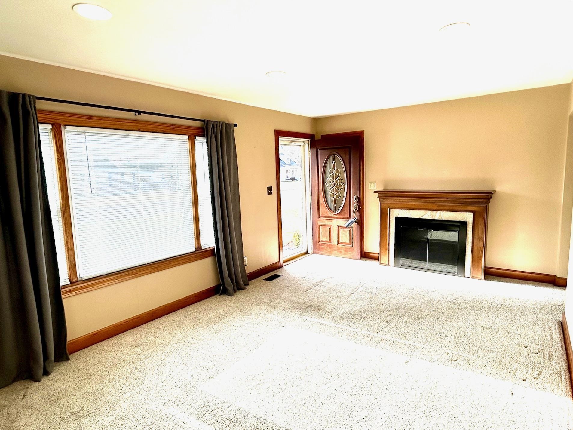 1727 Hill Ave, Owensboro, Kentucky 42301, 4 Bedrooms Bedrooms, ,2 BathroomsBathrooms,Single Family Residence,For Sale,Hill Ave,88522