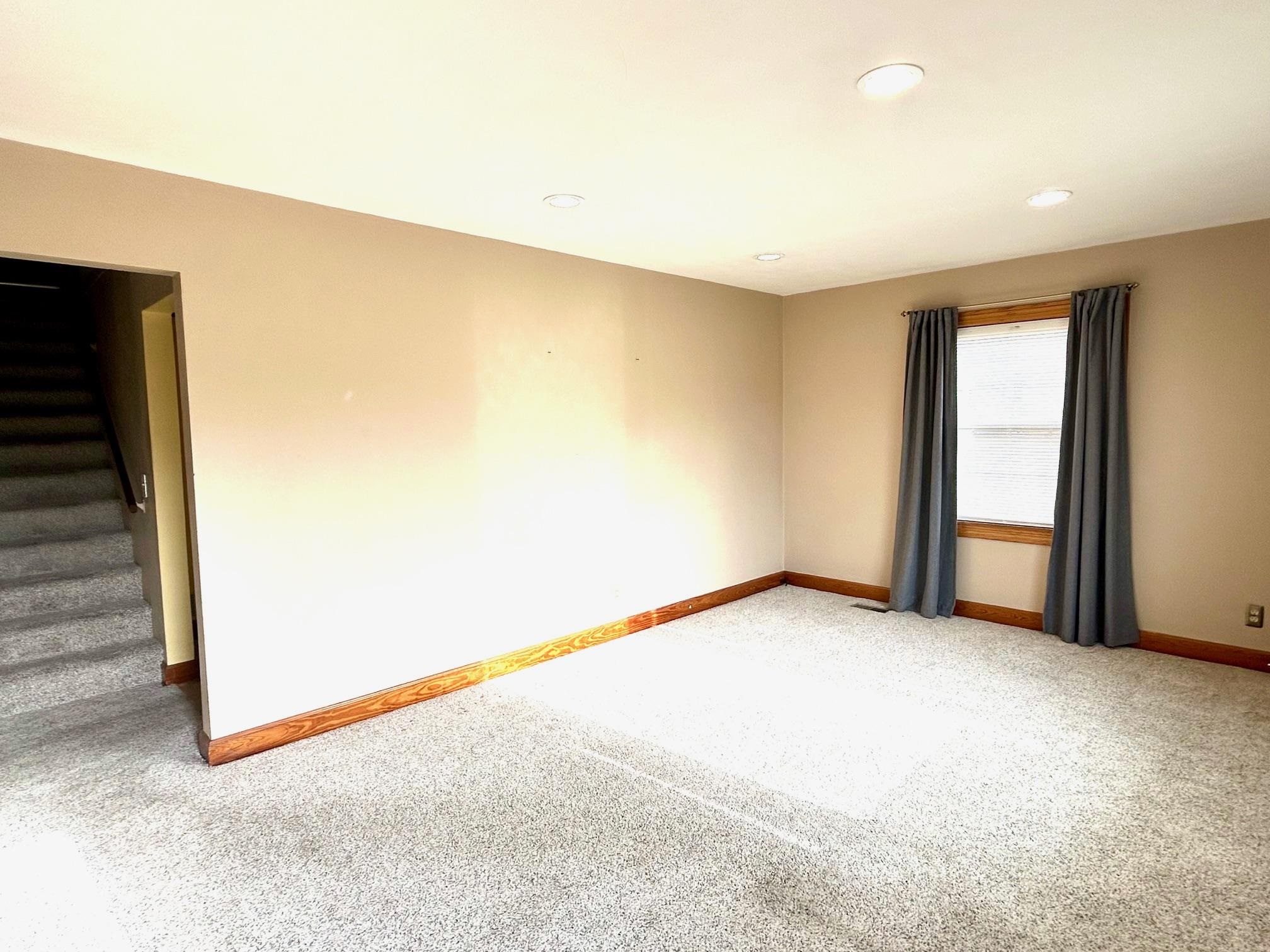 1727 Hill Ave, Owensboro, Kentucky 42301, 4 Bedrooms Bedrooms, ,2 BathroomsBathrooms,Single Family Residence,For Sale,Hill Ave,88522
