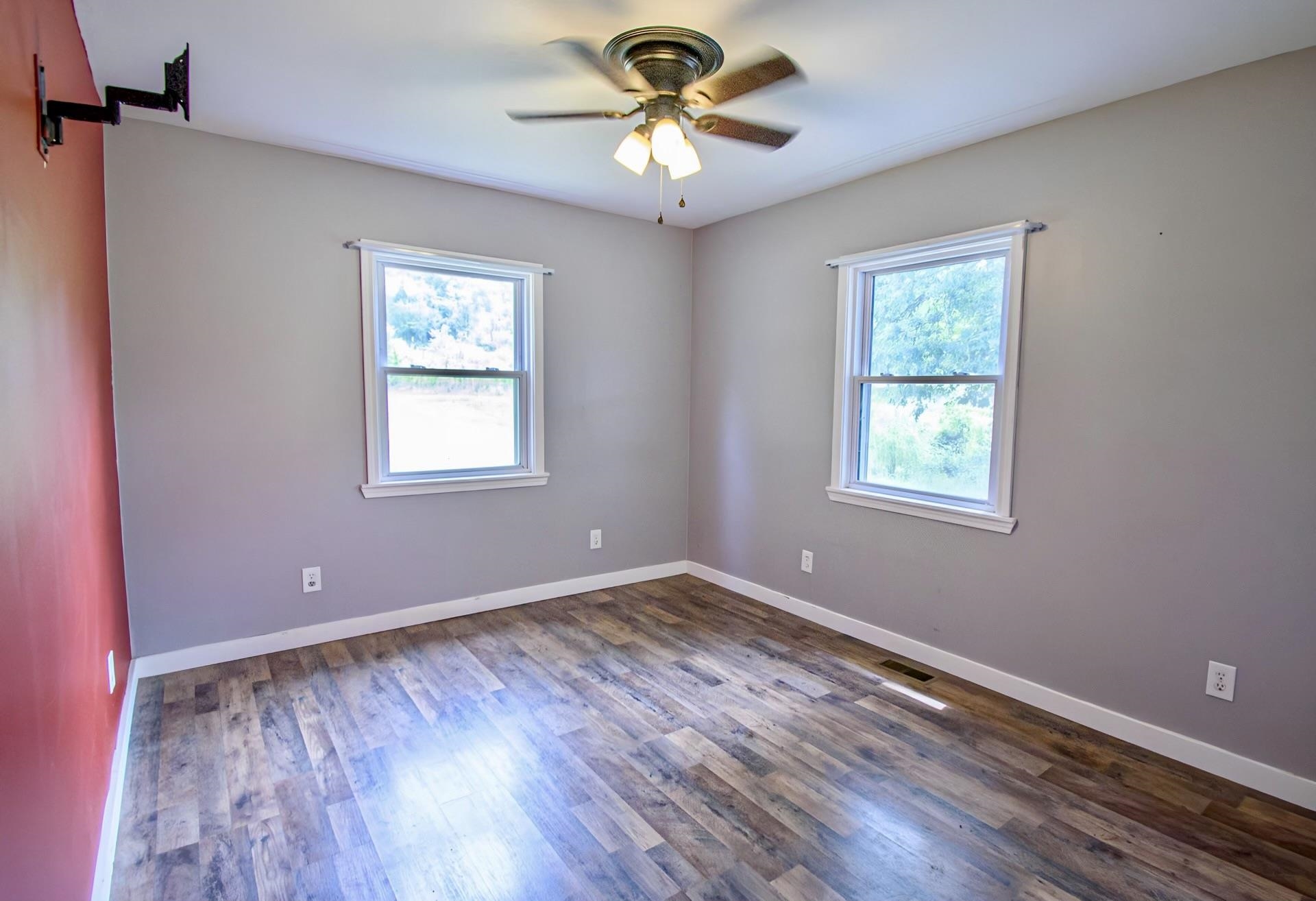 265 Bradley Sisk Road, Madisonville, Kentucky 42431, 3 Bedrooms Bedrooms, ,2 BathroomsBathrooms,Single Family Residence,For Sale,Bradley Sisk Road,88523