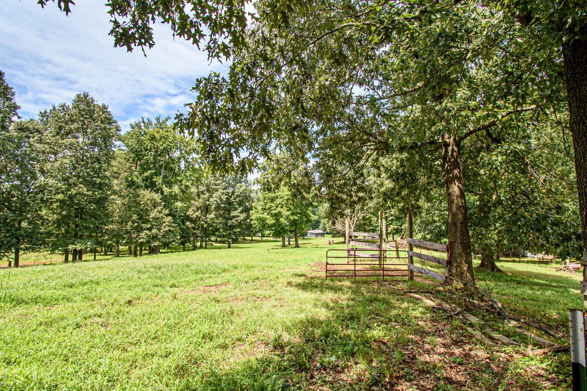 265 Bradley Sisk Road, Madisonville, Kentucky 42431, 3 Bedrooms Bedrooms, ,2 BathroomsBathrooms,Single Family Residence,For Sale,Bradley Sisk Road,88523