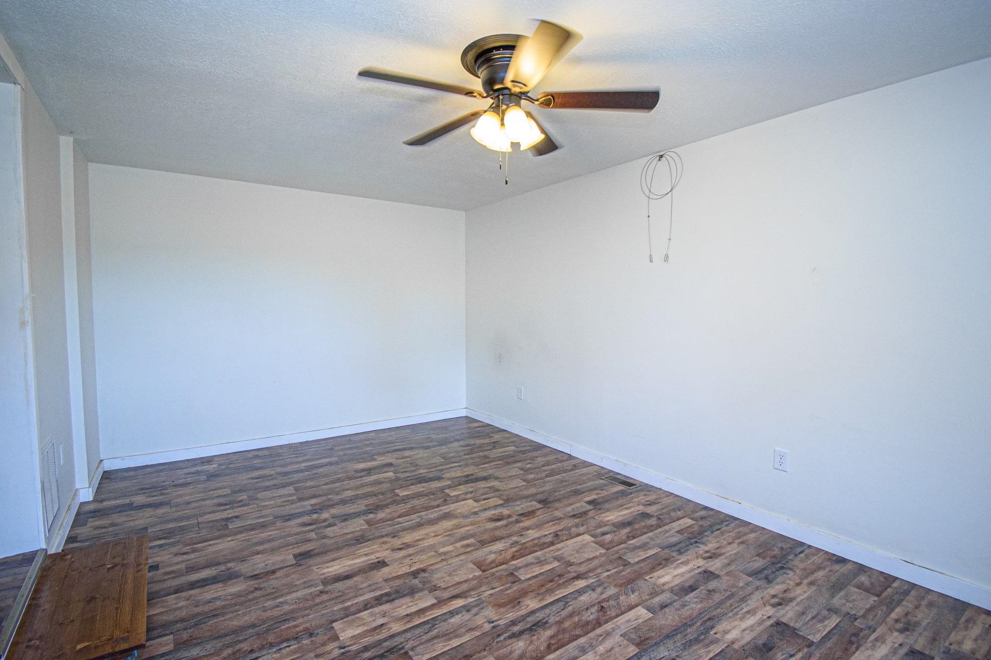 265 Bradley Sisk Road, Madisonville, Kentucky 42431, 3 Bedrooms Bedrooms, ,2 BathroomsBathrooms,Single Family Residence,For Sale,Bradley Sisk Road,88523