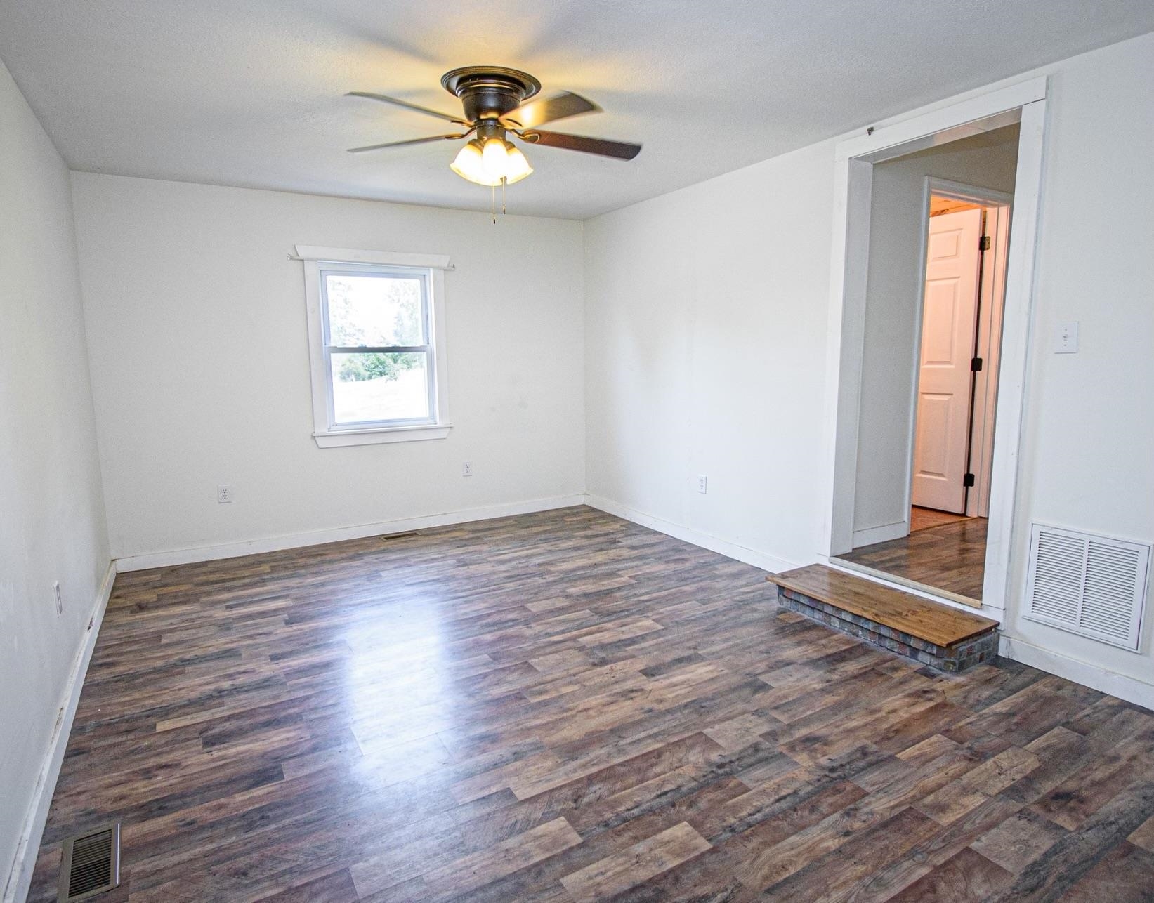 265 Bradley Sisk Road, Madisonville, Kentucky 42431, 3 Bedrooms Bedrooms, ,2 BathroomsBathrooms,Single Family Residence,For Sale,Bradley Sisk Road,88523